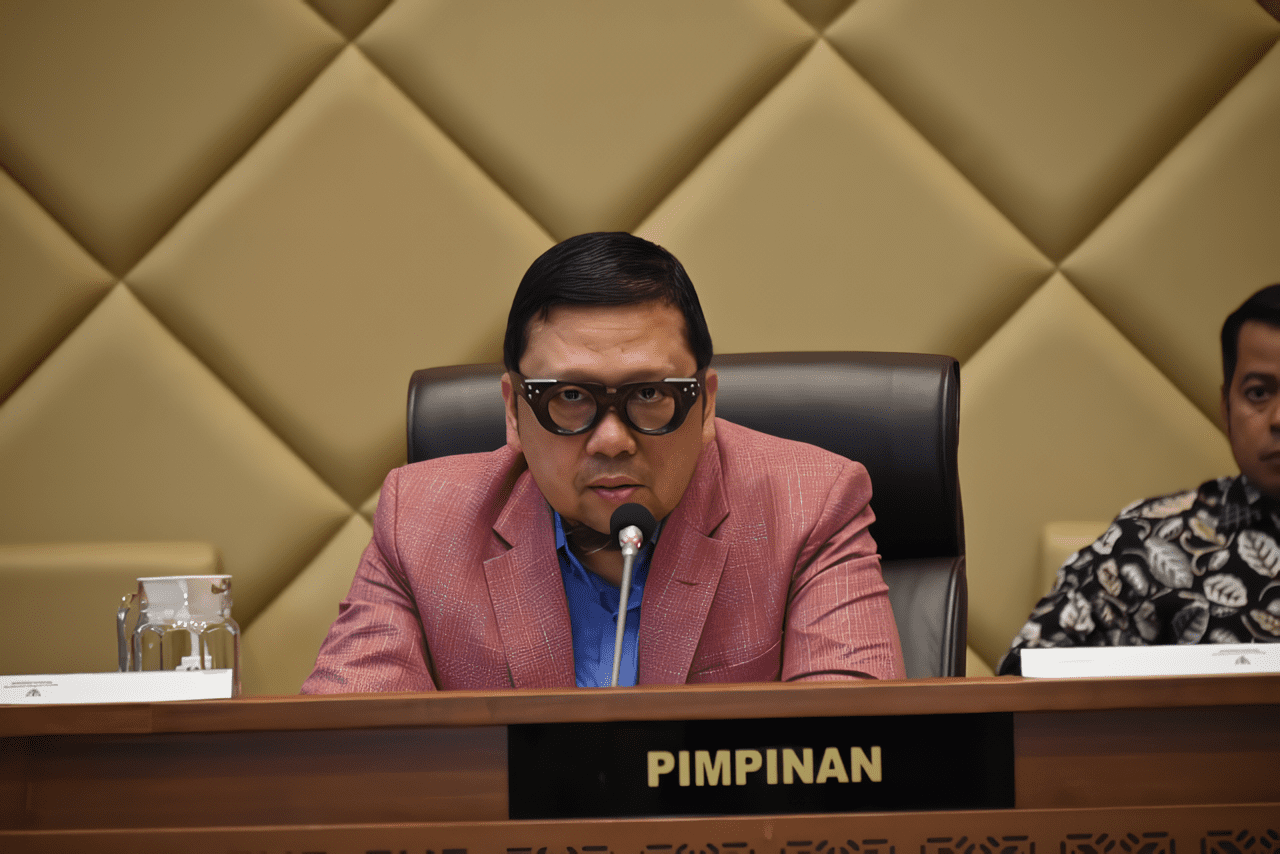 Ketua Komisi II DPR RI Ahmad Doli Kurnia Tandjung saat memimpin RDP dengan KPU, Bawaslu, dan DKPP di Gedung Nusantara, DPR RI, Senayan, Jakarta, Senin (5/2/2023). Foto: Farhan/nr.