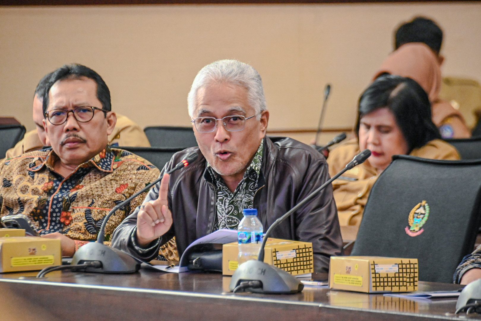 Anggota Komisi II DPR RI Guspardi Gaus saat mengikuti pertemuan Kunjungan Kerja Spesifik Tim Komisi II ke Makassar, Sulawesi Selatan, Selasa (4/6/2024). Foto: Ridwan/vel.