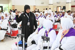Anggota Komisi VIII DPR RI Endang Maria Astuti saat melakukan kunjungan kerja spesifik embarkasi Solo di Asrama Haji Donohudan, Kabupaten Boyolali, Jawa Tengah, Rabu (29/05/2024). Foto: Galuh/vel