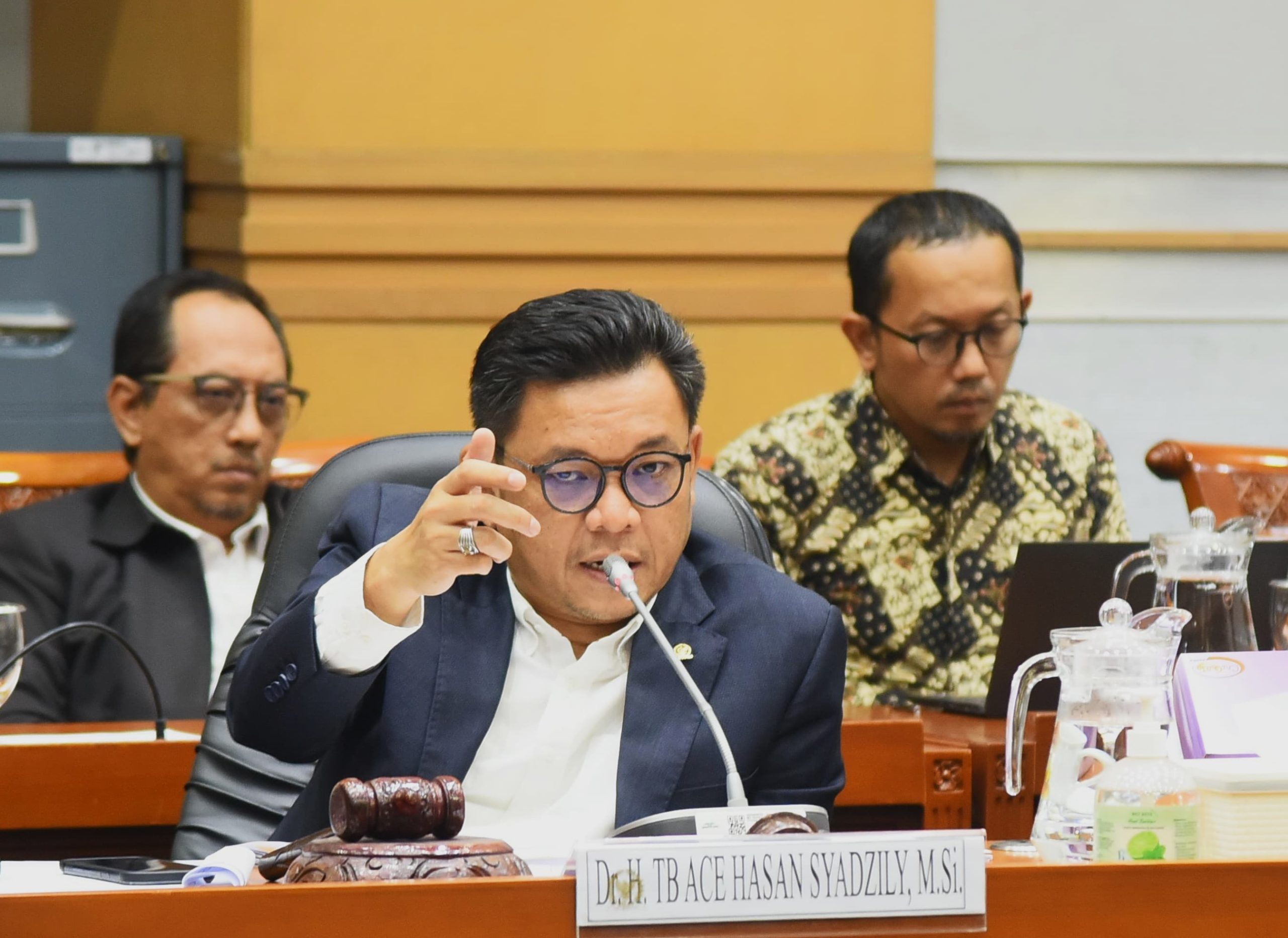 Wakil Ketua Komisi VIII Ace Hasan Syadzily saat Rapat Dengar Pendapat (RDP) dengan Direktur Pendidikan Diniyah dan Pondok Pesantren, Kemenag, di Gedung Nusantara II, Senayan, Jakarta, Kamis (29/8/2024). Foto : Runi/Andri.