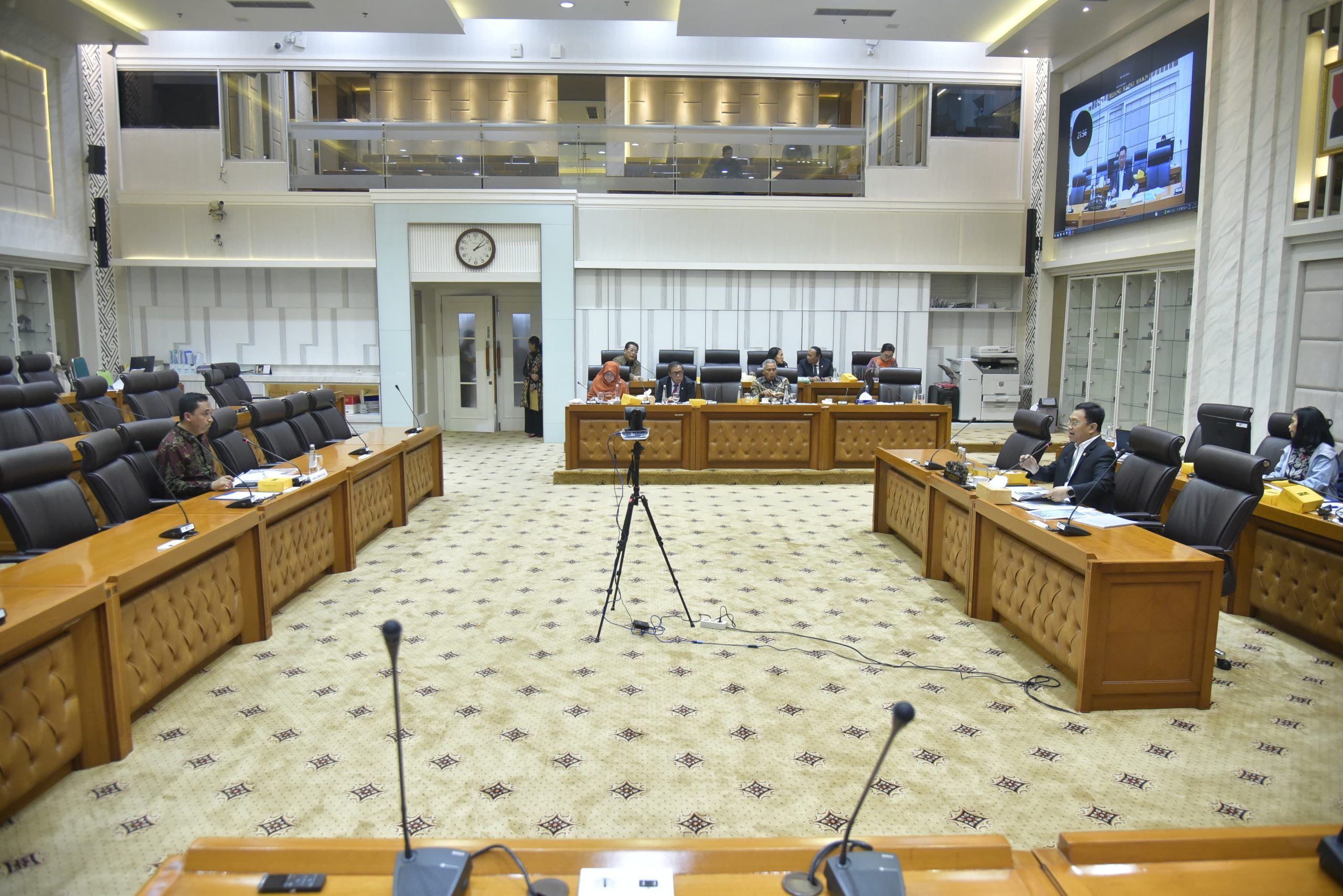 Komisi XI DPR RI menggelar fit and proper test calon anggota Badan Pemeriksa Keuangan (BPK) RI pada Selasa (3/9/2024). Foto: Munchen/vel.