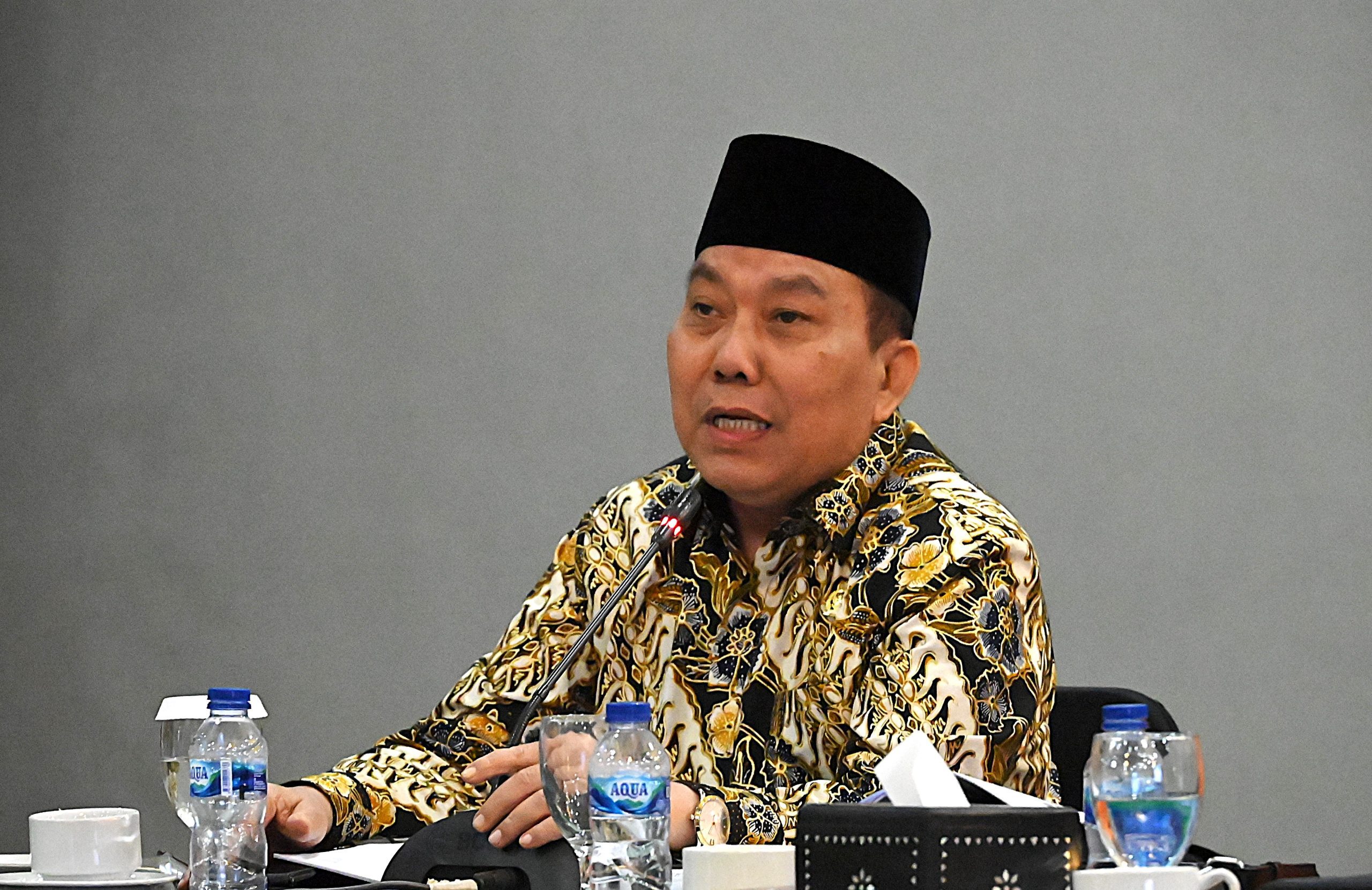 Anggota Badan Legislasi (Baleg) DPR RI Muazzim Akbar dalam Kunjungan Kerja Badan Legislasi dalam rangka penyusunan RUU Perubahan Ketiga atas UU Nomor 18 Tahun 2017 tentang Pelindungan Pekerja Migran Indonesia, Mataram, Lombok, Senin (24/2/2025). Foto : hira/Andri.