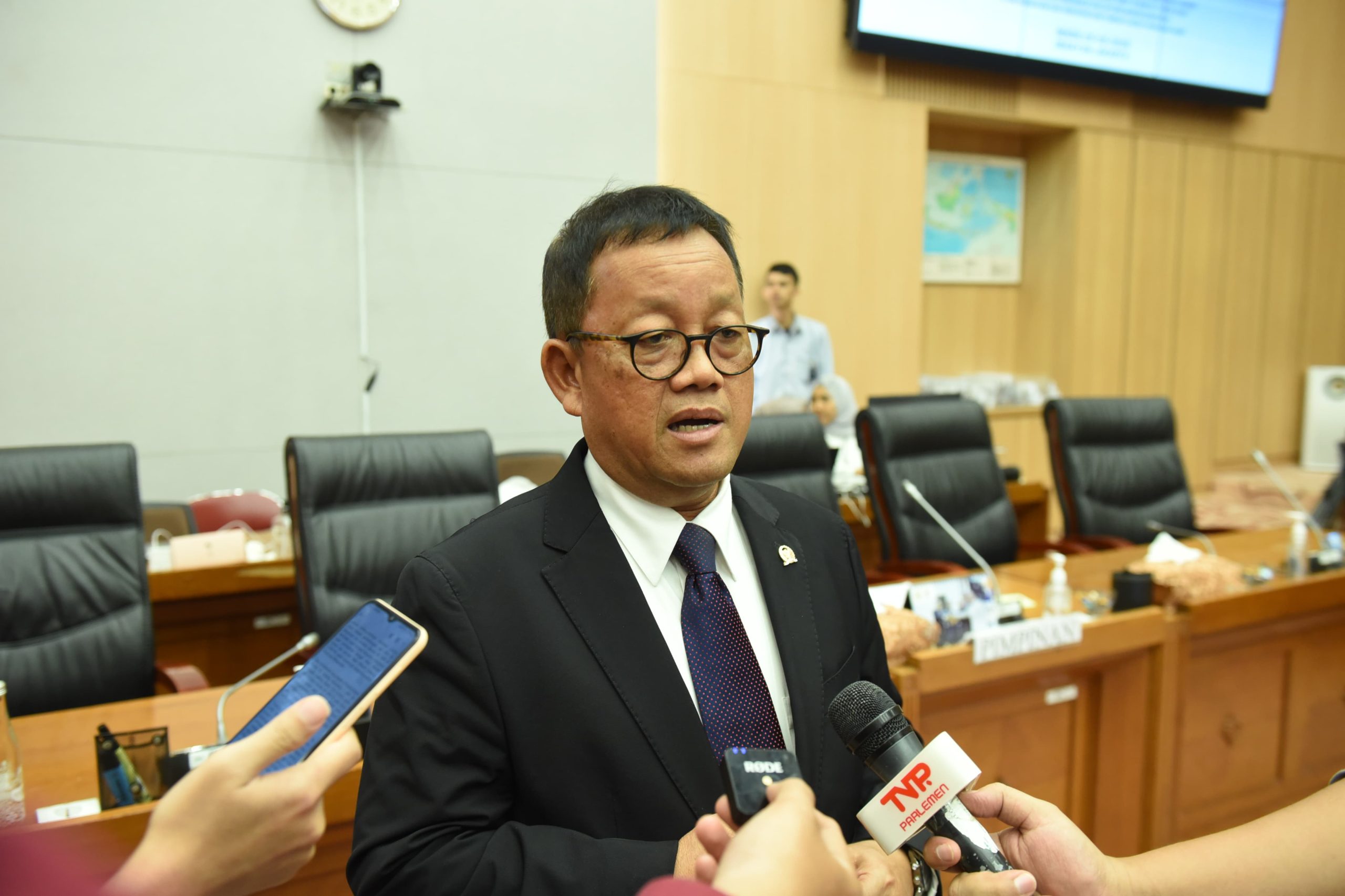 Wakil Ketua Komisi XII DPR RI Sugeng Suparwoto usai Raker Komisi XII dengan Menteri ESDM di Gedung Nusantara I, DPR RI, Senayan, Jakarta, Senin (3/2/2025). Foto : Jaka/Andri.