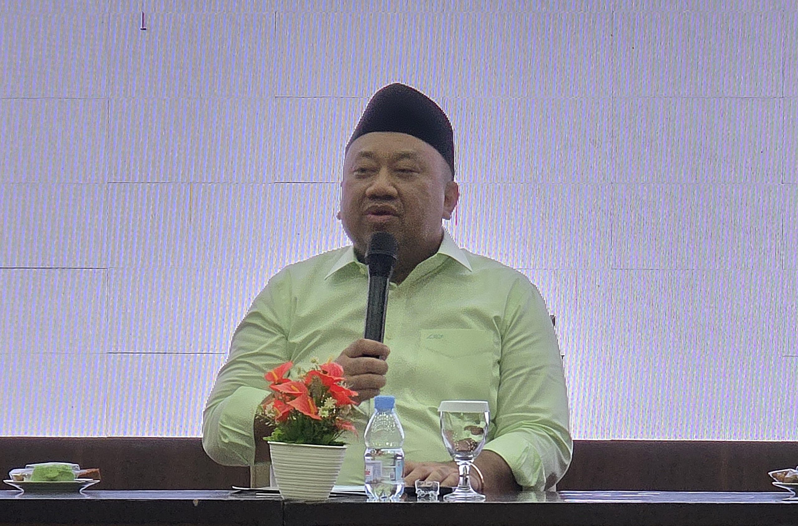 Wakil Ketua Komisi X DPR RI, Lalu Hadrian Irfani, memimpin kunjungan kerja spesifik ke Universitas Sebelas Maret (UNS) Surakarta, Jawa Tengah, Kamis (20/02/2025). Foto : Skr/Andri.