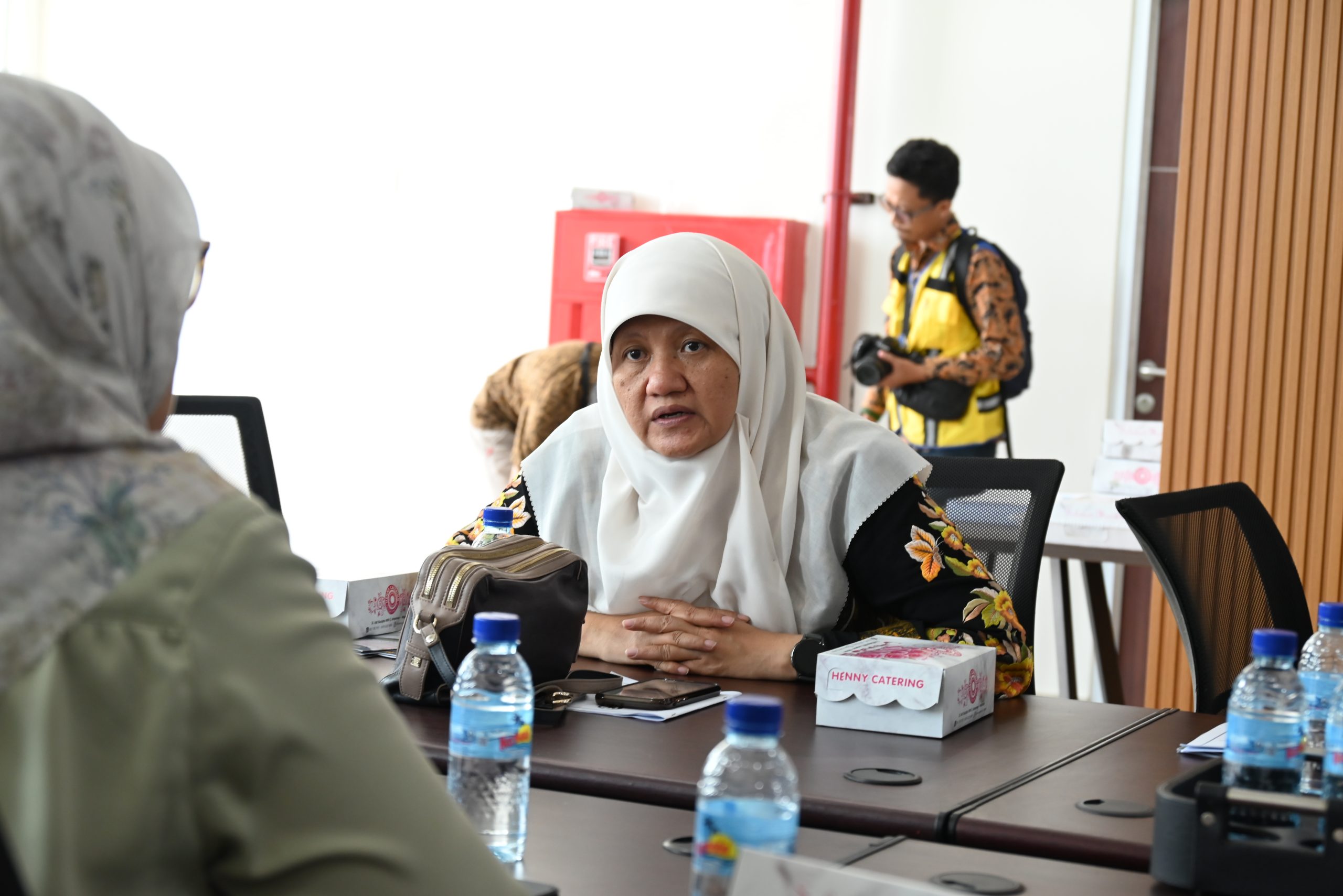 Anggota Komisi V DPR RI Reni Astuti, saat mengikuti agenda Kunjungan Kerja Spesifik Tim Komisi V DPR RI di Kecamatan Labuapi, Kabupaten Lombok Barat, Provinsi Nusa Tenggara Barat, Jumat (21/2/2025). Foto: Saum/vel.