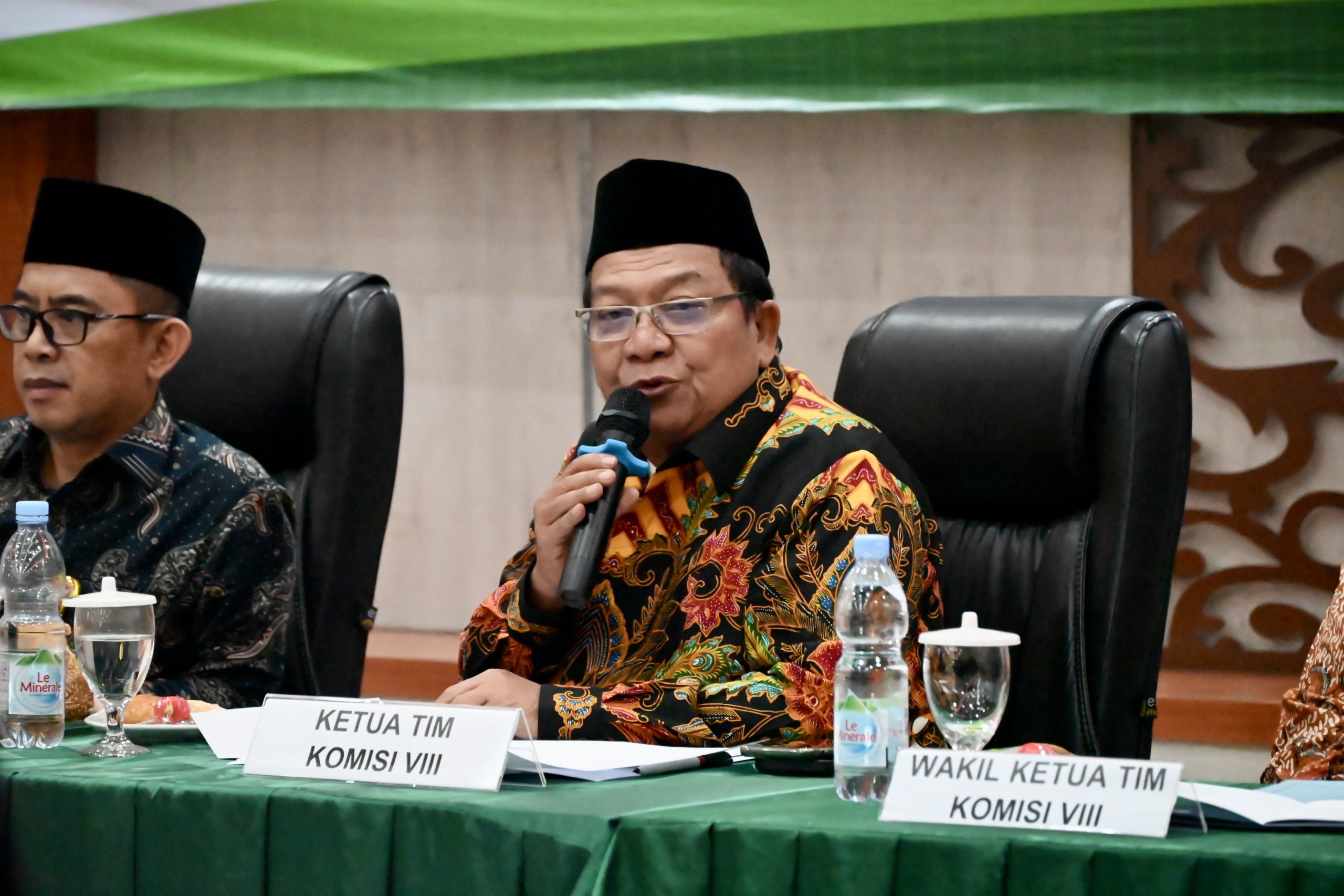Wakil Ketua Komisi VIII Abdul Wachid, saat memimpin pertemuan dengan Kepala Kanwil Kemenag Jawa Timur, di Surabaya, Jatim, Rabu (26/2/2025). Foto: Bianca/vel.