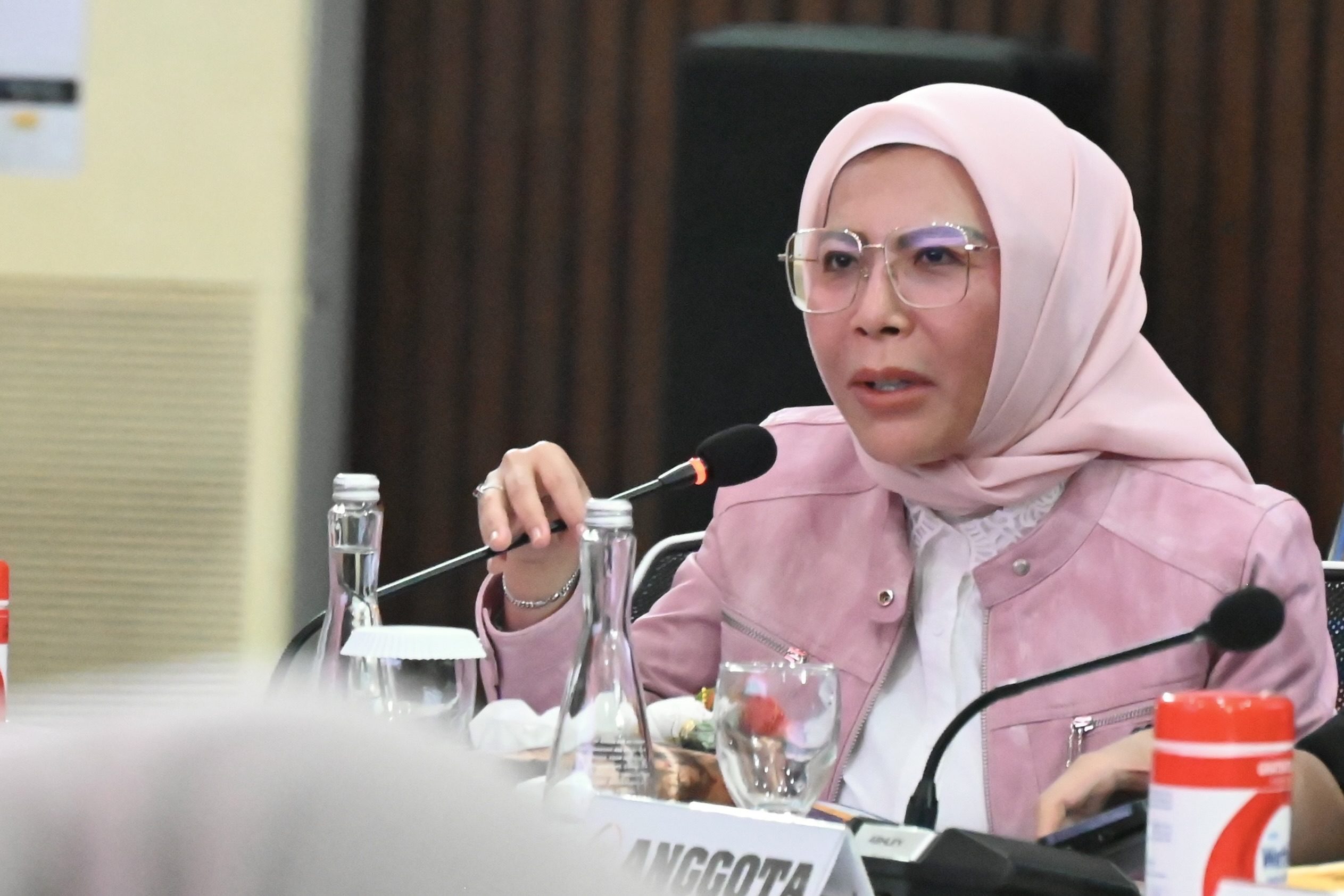 Anggota Komisi III DPR RI, Lola Nerlia Oktavia, saat mengikuti Kunjungan Kerja Spesifik Komisi III ke Kalimatan Selatan, Kamis (13/2/2025). Foto: Ria/vel.