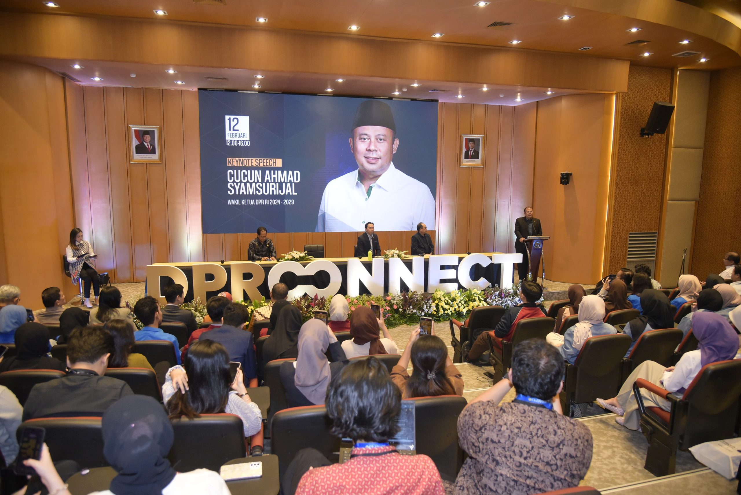 Wakil Ketua DPR RI Cucun Ahmad Syamsurijal, saat mengisi acara DPR Connect di Ruang Abdul Muis, Nusantara I, DPR RI, Kompleks Parlemen, Jakarta, Rabu (12/2/2025). Foto: Munchen/vel.
