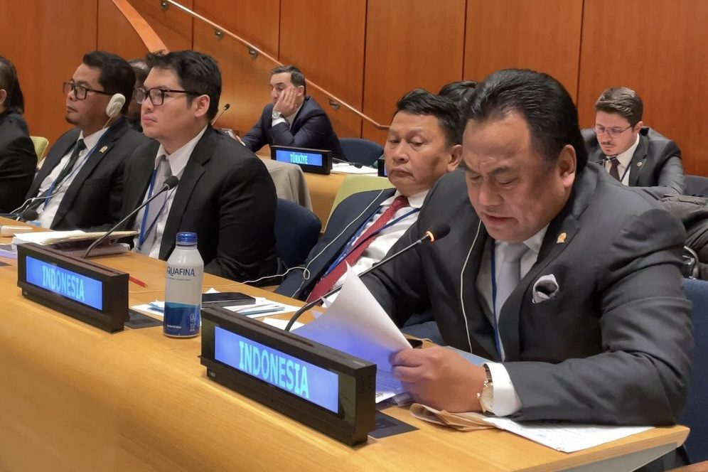 Anggota Badan Kerja Sama Antar-Parlemen (BKSAP) DPR RI, Rachmat Gobel, dalam diskusi pada rangkaian UN Parliamentary Hearing di New York, Amerika Serikat, Kamis (13/2/2025). Foto: Ist/vel.