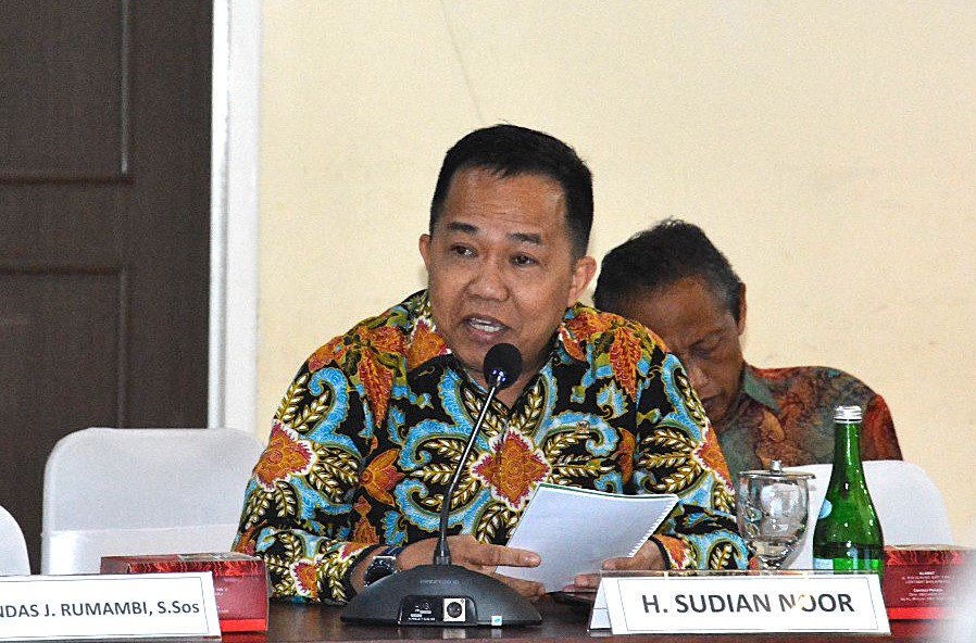 Anggota Komisi VIII DPR RI Sudian Noor saat kunjungan Komisi VIII DPR ke Asrama Haji Banjarmasin, Kalimantan Selatan, Rabu (26/2/2025). Foto : Ayu/Andri.