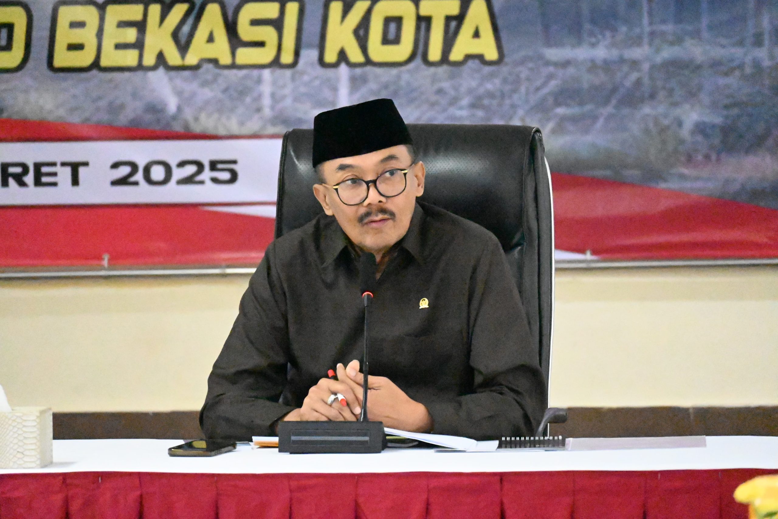 Wakil Ketua MKD DPR RI, Agung Widiyantoro, saat mengikuti kunjungan kerja MKD ke Polres Metro Bekasi, Rabu (12/3/2025). Foto: Prima/vel.
