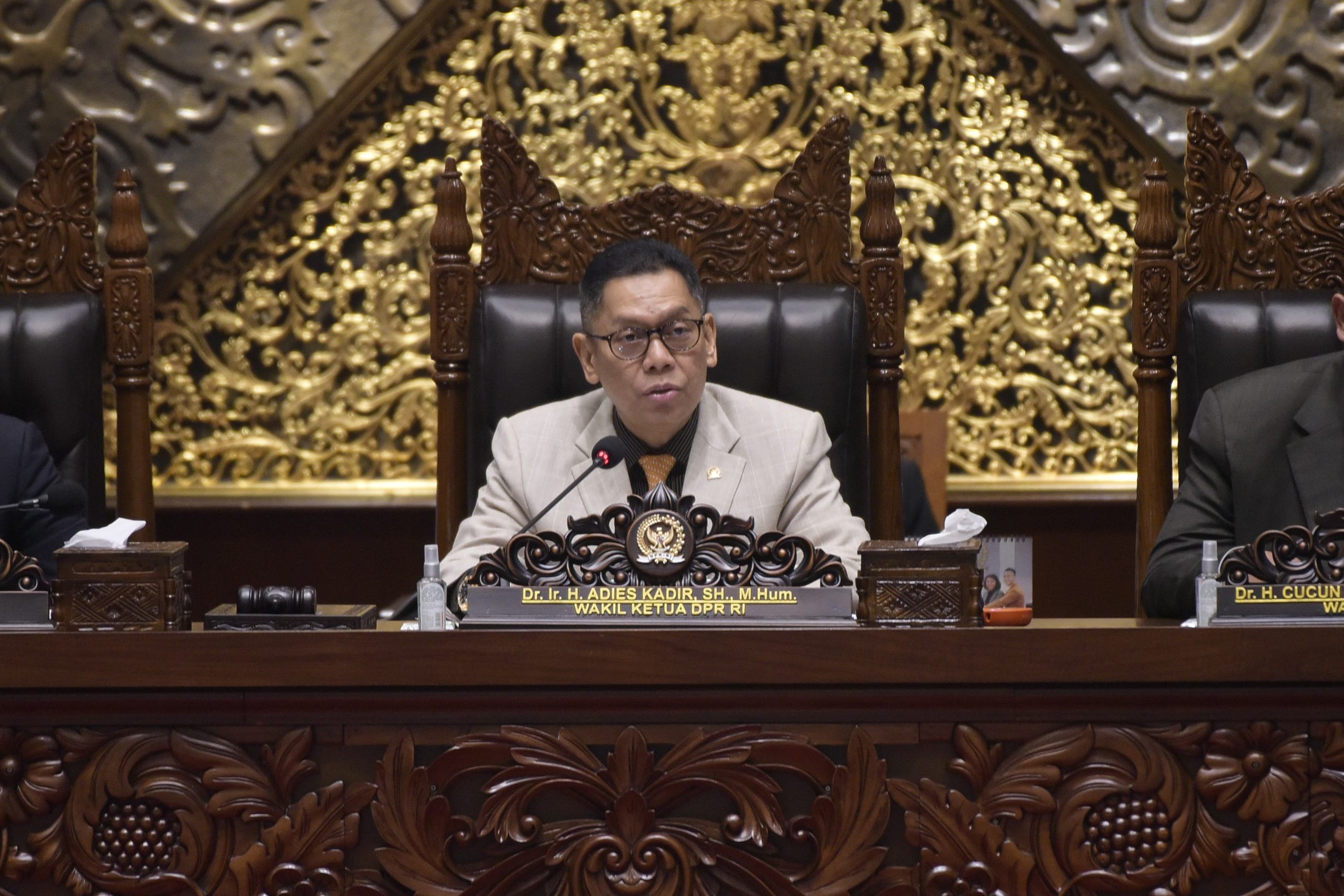 Wakil Ketua DPR RI Adies Kadir saat memimpin Rapat Paripurna DPR RI yang ke-14 di Gedung Nusantara II, Senayan, Jakarta Pusat, Kamis (6/3/2025). Foto: Munchen/vel.