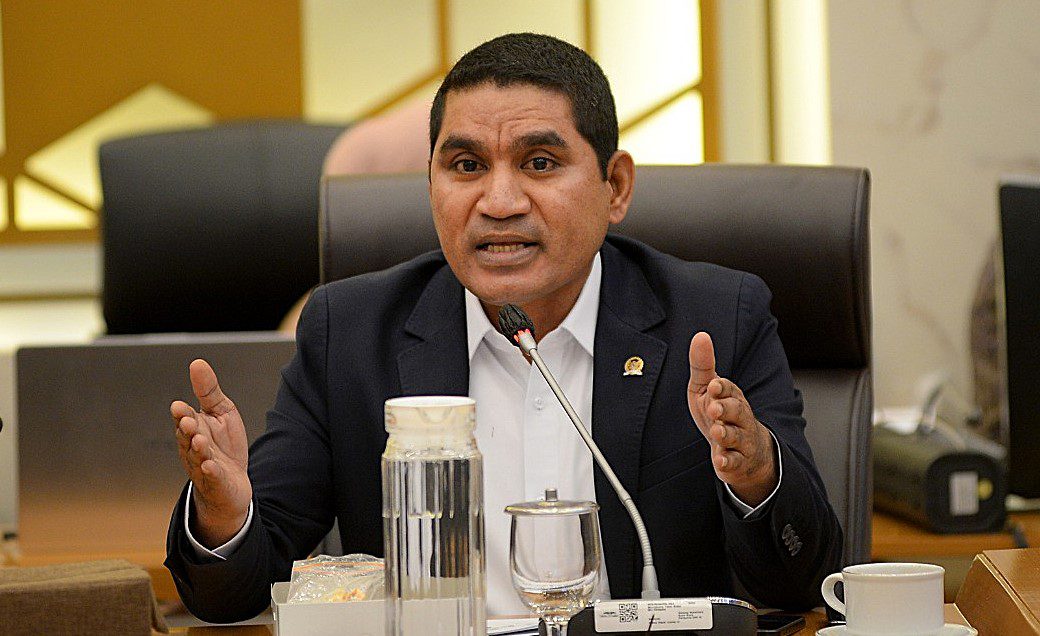 Wakil Ketua Komisi IV DPR RI Ahmad Yohan dalam rapat kerja Komisi IV DPR RI dengan Kementerian Kehutanan di Gedung Nusantara, DPR RI, Senayan, Jakarta, Kamis (27/2/2025). Foto : Runi/Andri.