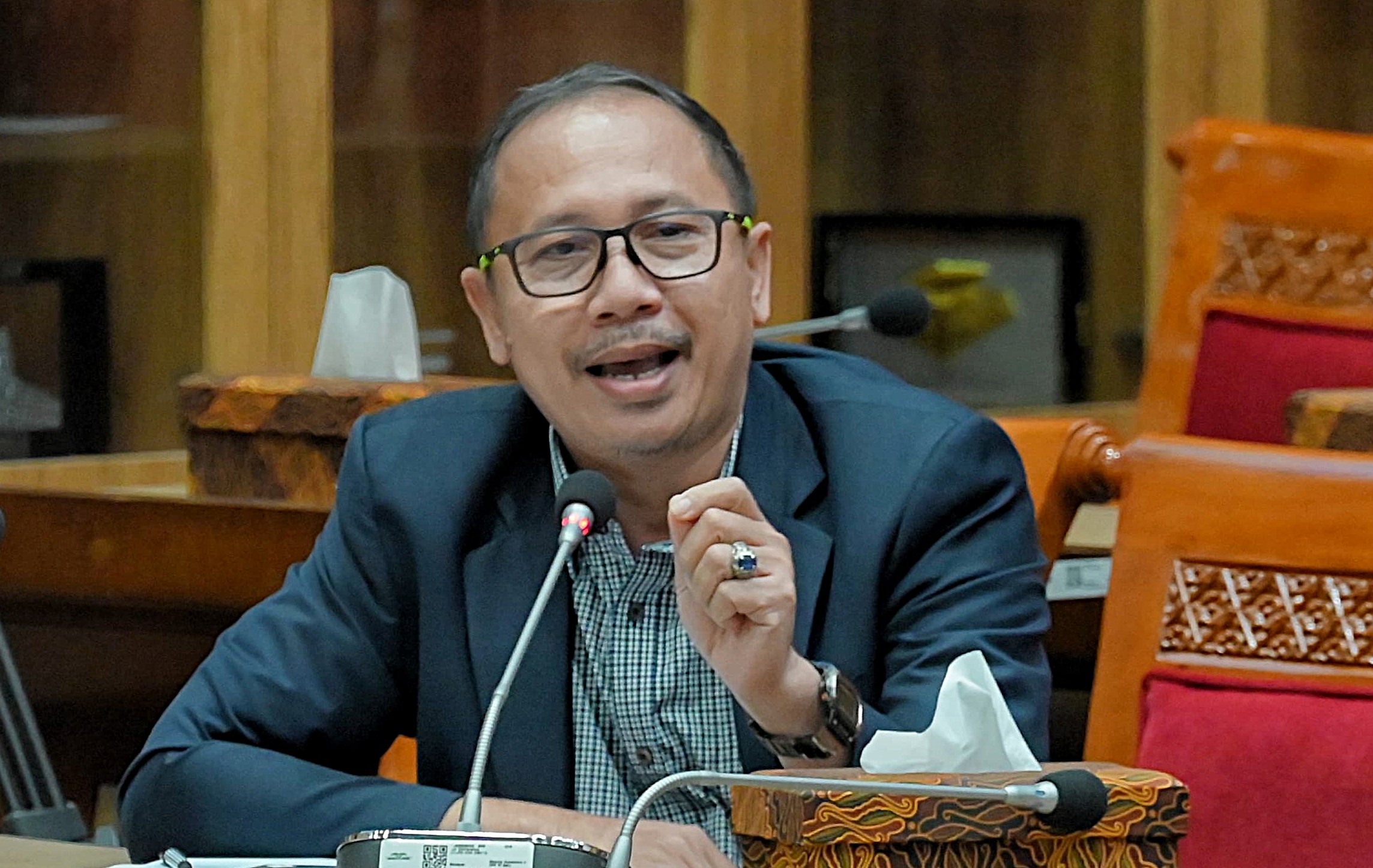 Anggota Komisi X DPR RI, Muhammad Nur Purnamasidi dalam RDP Panja Perguruan Tinggi Kementerian/Lembaga (PTKL) Komisi X dengan Sekjen Kemendikdasmen di Gedung Nusantara I, DPR RI, Senayan, Jakarta, Selasa (11/3/2025). Foto : Tari/Andri.