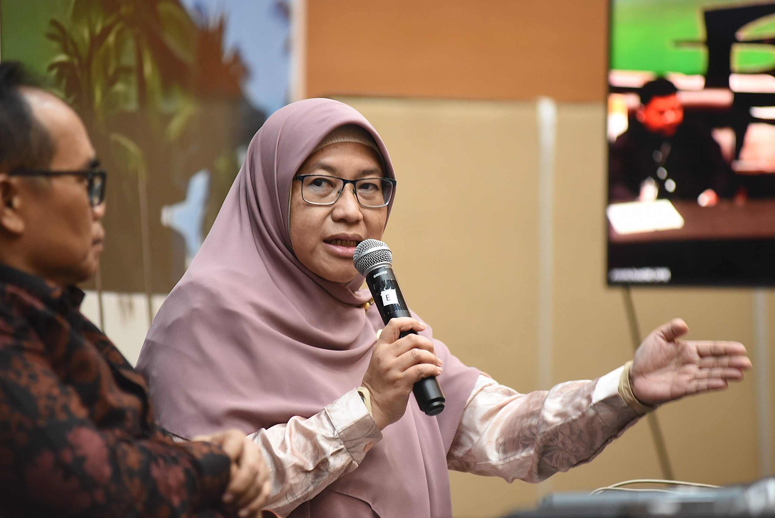 Anggota Komisi X DPR RI, Ledia Hanifa dalam acara Dialektika Demokrasi di Gedung Parlemen, Kamis (13/3/2025). Foto : Jaka/Andri.