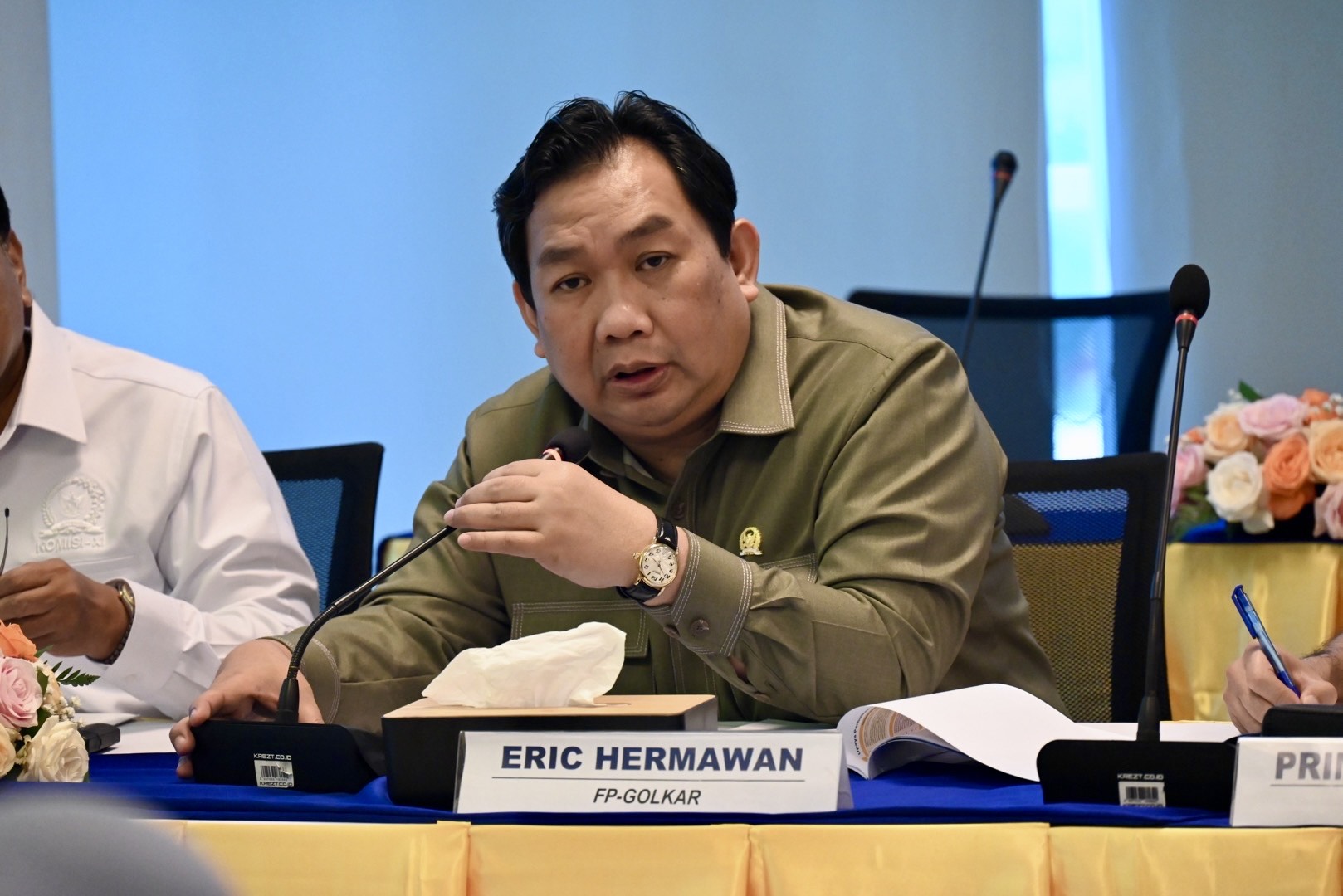 Anggota Komisi XI DPR RI, Eric Hermawan saat mengikuti kunjungan ke Tangerang, Banten, Jumat (14/3/2025). Foto : blf/Andri.