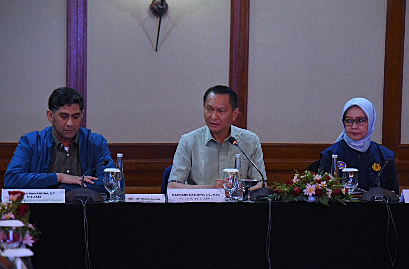 Ketua Komisi XII Bambang Patijaya memimpin Kunjungan Kerja Spesifik ke Bali guna memastikan kesiapan sektor energi selama Ramadan libur panjang Idulfitri di Denpasar, Bali, Rabu (12/03/2025). Foto : Aron/Andri.