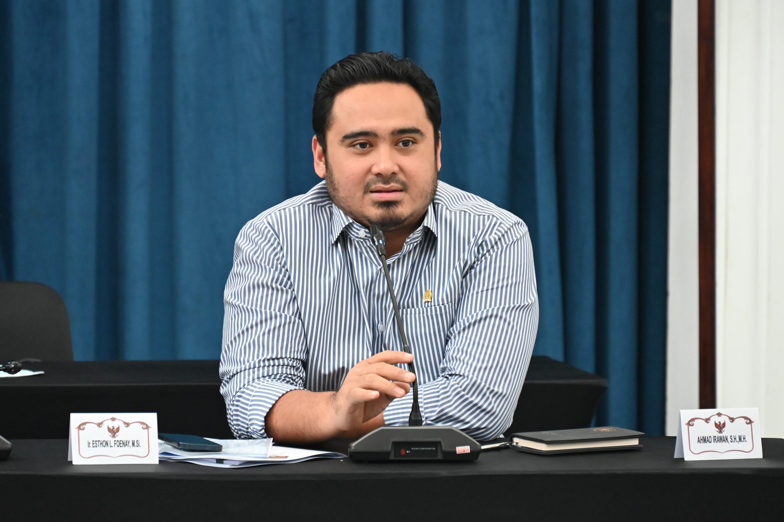 Anggota Komisi II DPR RI Ahmad Irawan, saat melakukan kunjungan kerja spesifik Komisi II ke Provinsi Jawa Barat, Bandung, Kamis (6/3/2025). Foto: Galuh/vel.