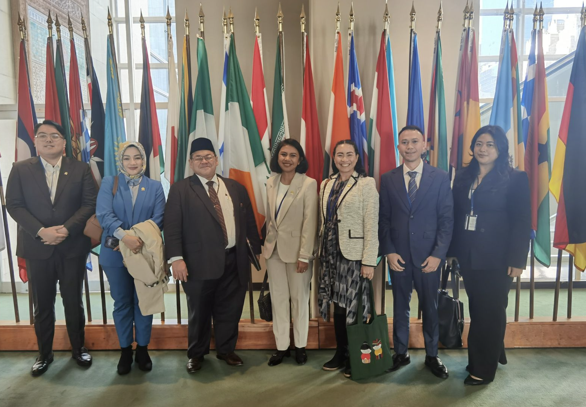 Anggota BKSAP DPR RI, Diah Pikatan Orissa Putri Hapsari, bersama delegasi BKSAP lainnya, saat mengikuti sidang Commission on the Status of Women (CSW) atau sidang Komite Status Perempuan ke-69 untuk sesi parlemen di Markas Besar PBB, New York, AS, Rabu (12/3/2025). Foto: Ist/vel.