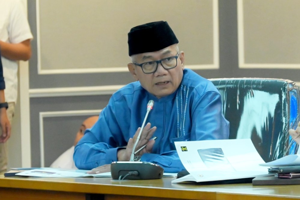 Anggota Komisi XIII DPR RI, Agun Gunandjar Sudarsa, saat rapat kerja dengan Eselon I Kemenkumham di Gedung Parlemen, Senin (17/3/2025). Foto: Mentari/vel.