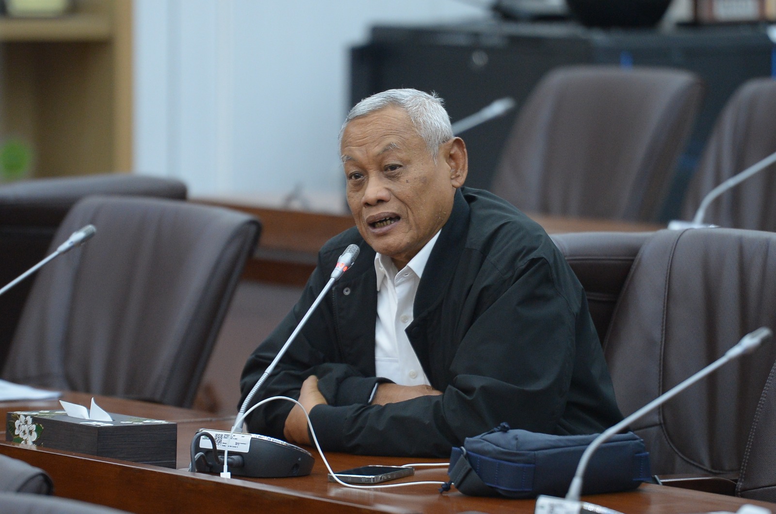 Anggota Komisi VI DPR RI Subardi, saat Rapat Dengar Pendapat bersama Jasa Marga dan Hutama Karya di Komisi VI, Gedung Nusantara I DPR RI, Senayan, Jakarta, Senin (17/3/2025). Foto: Farhan/vel.
