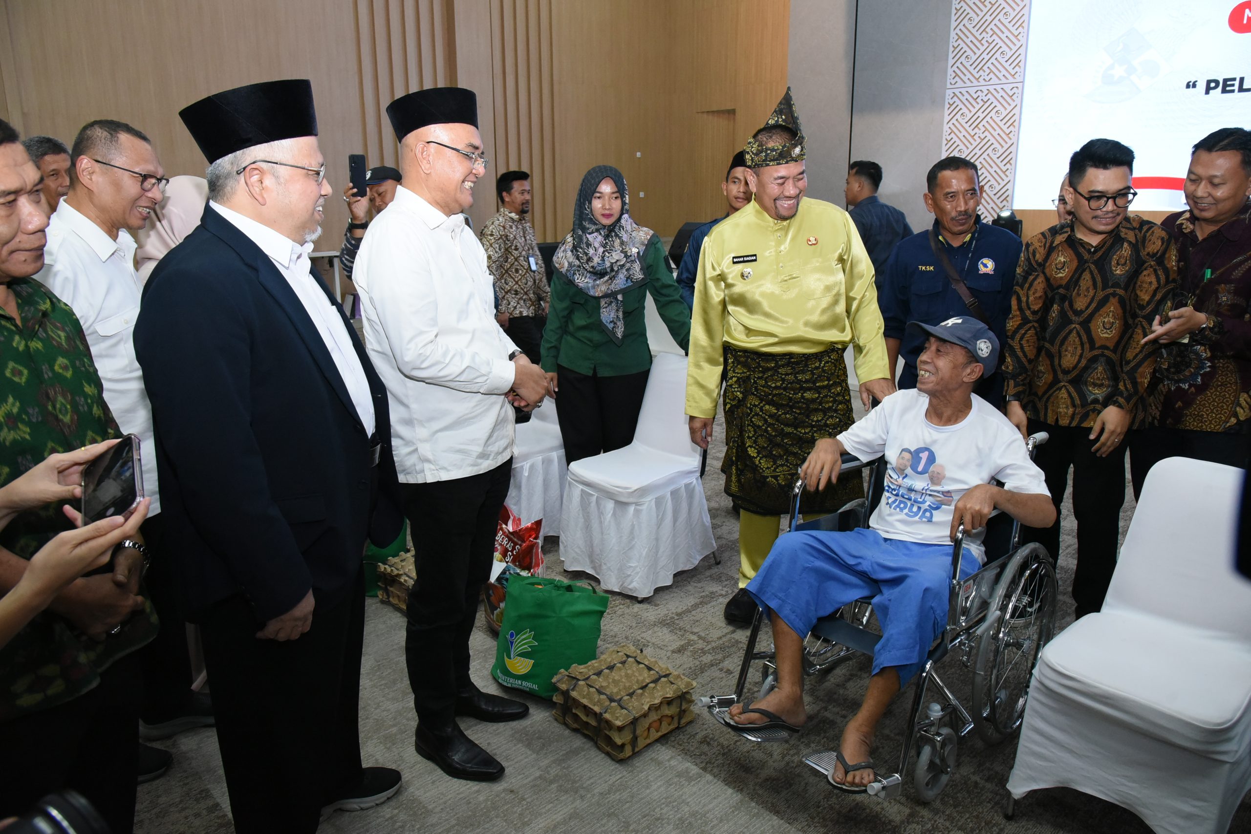 Ketua Komisi VIII DPR RI, Marwan Dasopang, saat memimpin Tim Kunjungan Kerja Spesifik Komisi VIII DPR RI ke Kantor Bupati Batu Bara, Sumatera Utara, Jumat (21/3/2025). Foto: Kiki/vel.