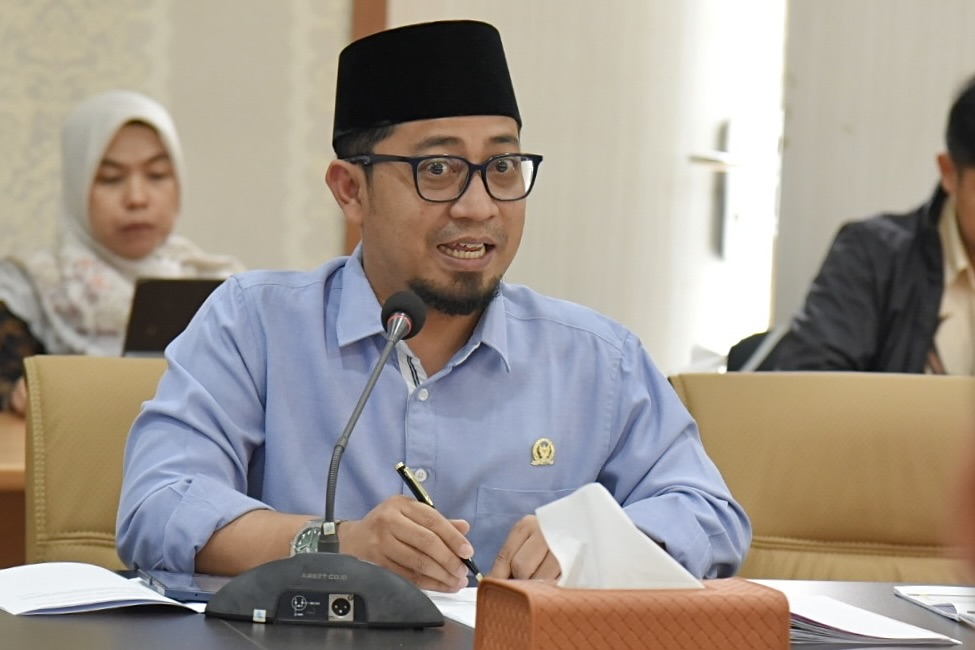 Anggota Komisi II DPR RI, Muhammad Khozin, saat mengikuti pertemuan di Kantor Wilayah BPN Provinsi Jambi, Kamis (6/3/2025). Foto: Dipa/vel.