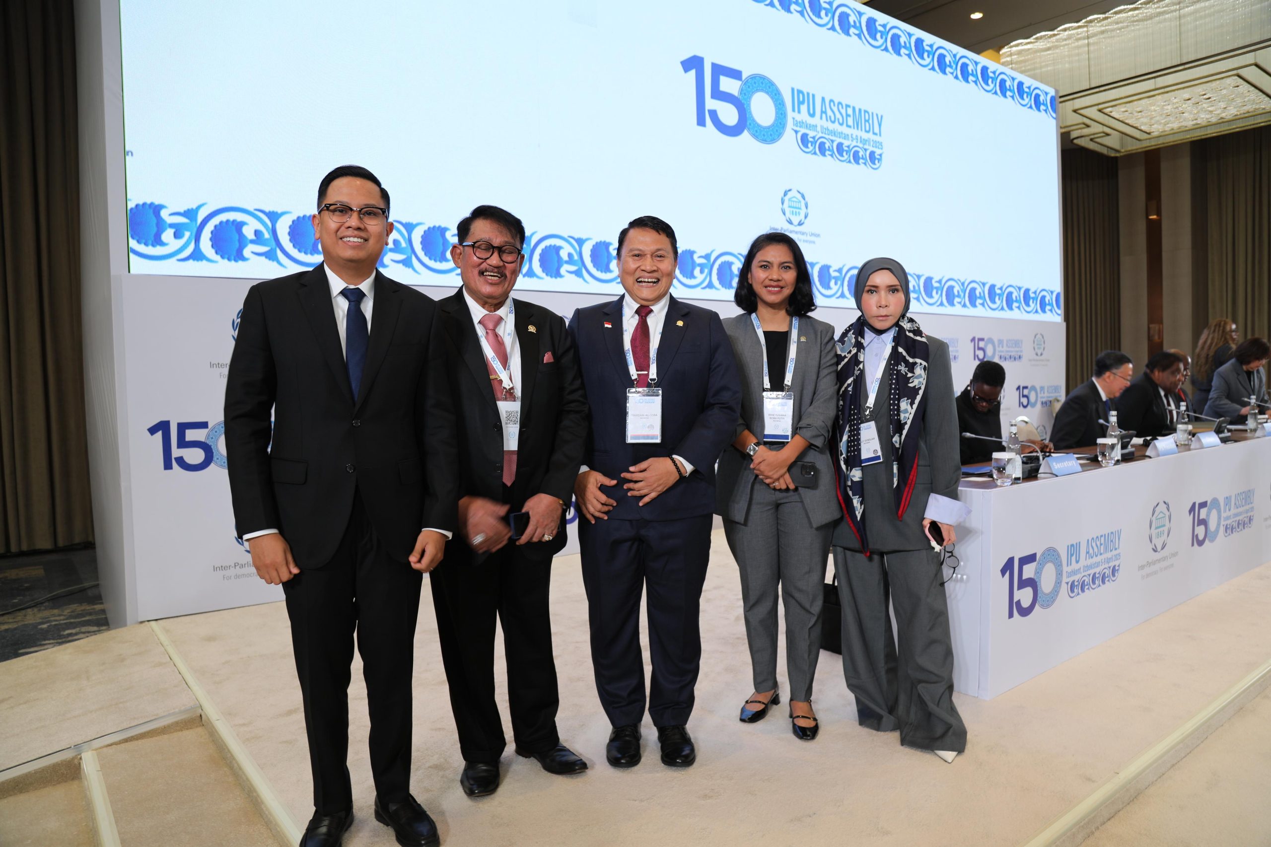 Delegasi BKSAP DPR RI yang dipimpin oleh Ketua BKSAP Mardani Ali Sera saat mengikuti Sidang ke-150 organisasi parlemen dunia IPU (Inter Parliamentary Union) di Tashkent, Uzbekistan. Foto: bksap/vel.