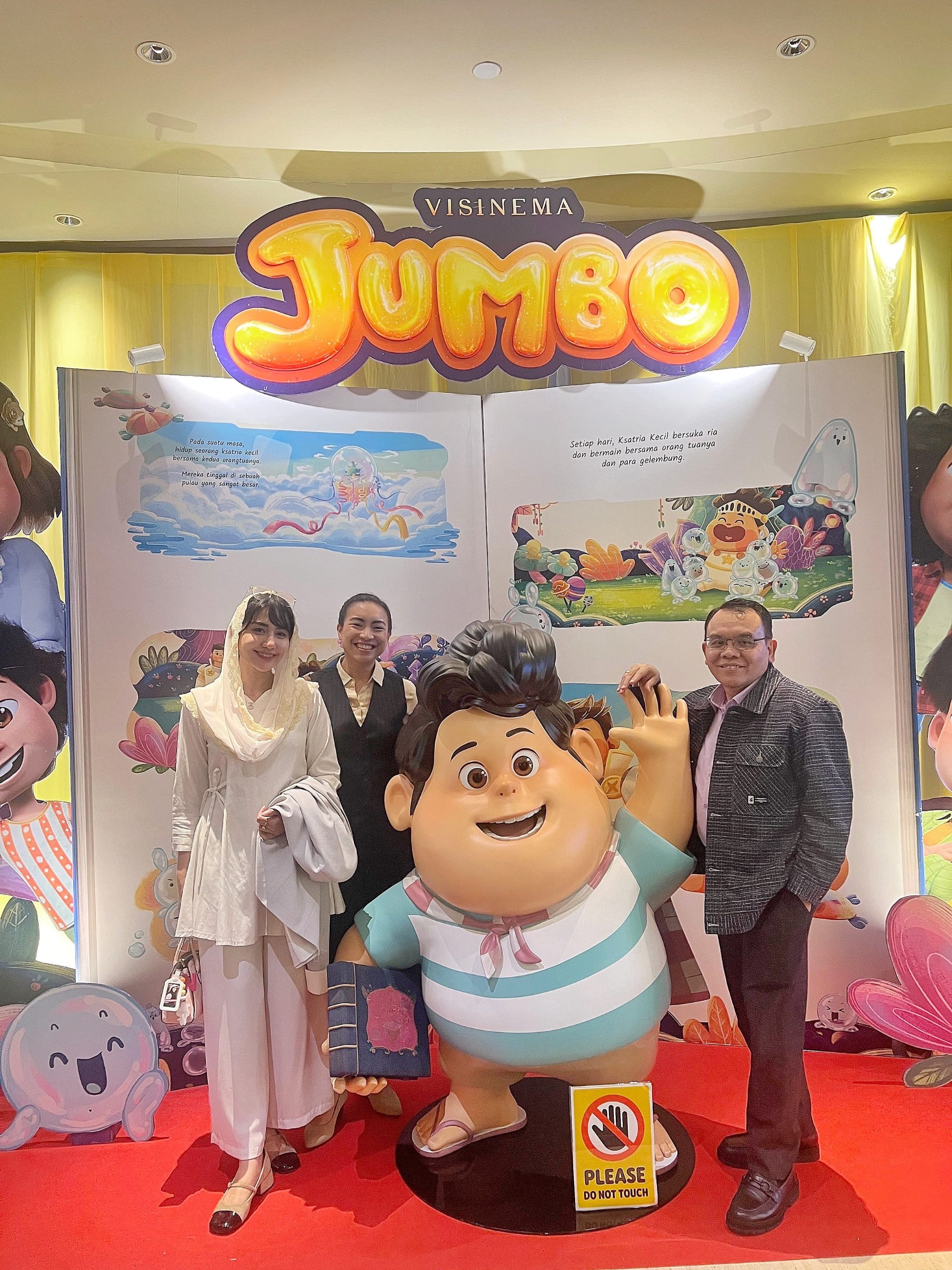 Anggota Komisi VII DPR RI, Novita Hardini, usai melihat langsung film animasi karya anak bangsa, Jumbo. Foto: Ist/vel.