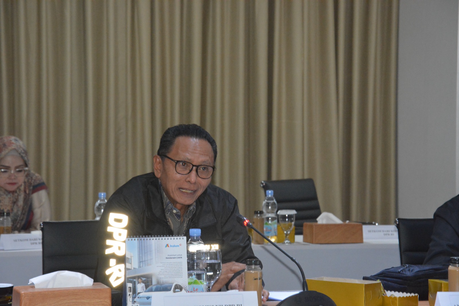 Anggota Komisi XII DPR RI, Totok Daryanto saat mengikuti pertemuan Komisi XII dengan PT Inalum, Kuala Tanjung, Kabupaten Batu Bara, Sumatera Utara, Senin (14/4). Foto: Ayu/vel.
