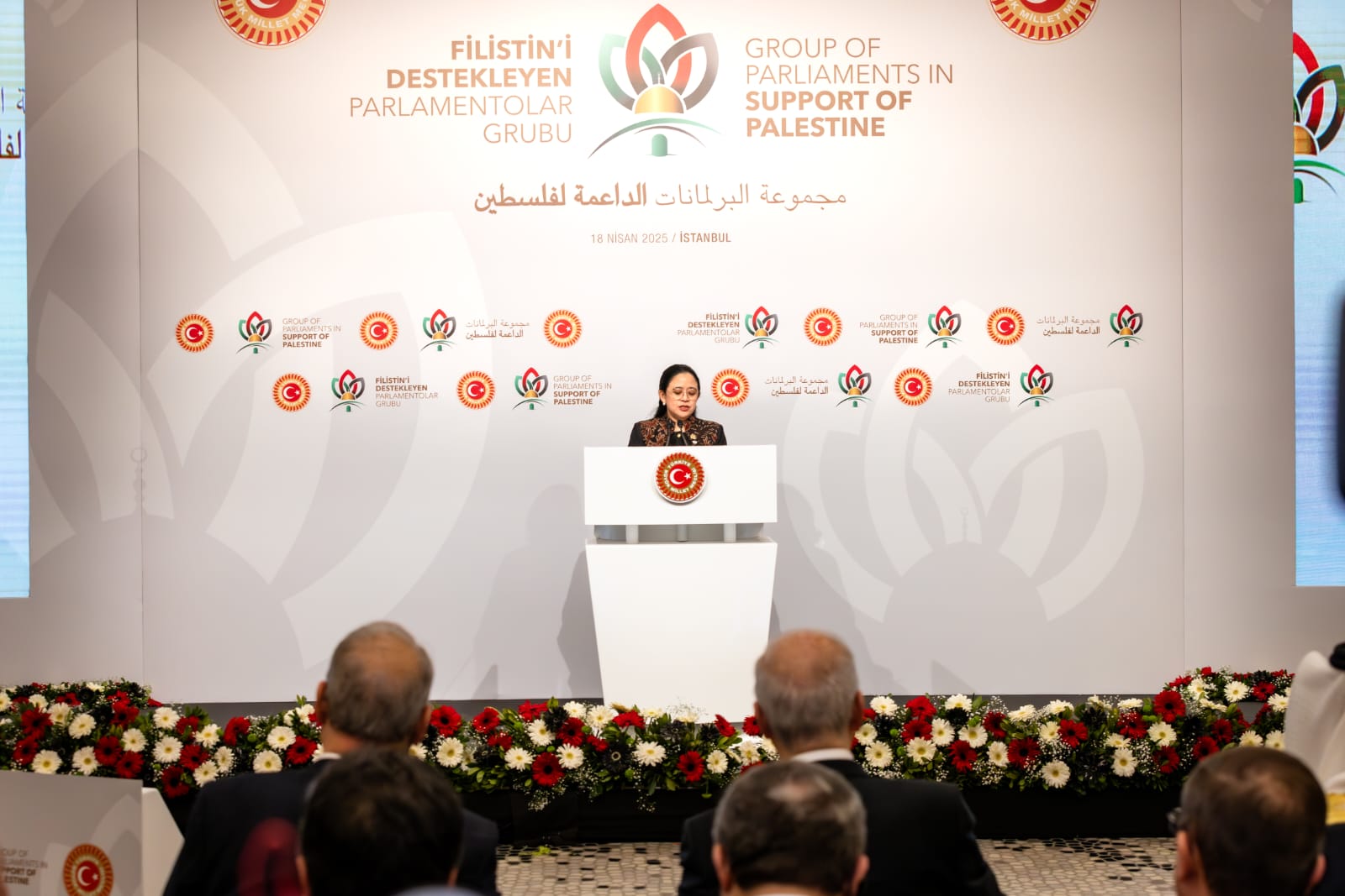 Ketua DPR RI Dr. (H.C) Puan Maharani dalam forum The Group of Parliaments in support of Palestine, di Istanbul, Turki, Jumat (18/4/2025). Foto: Ist/vel.