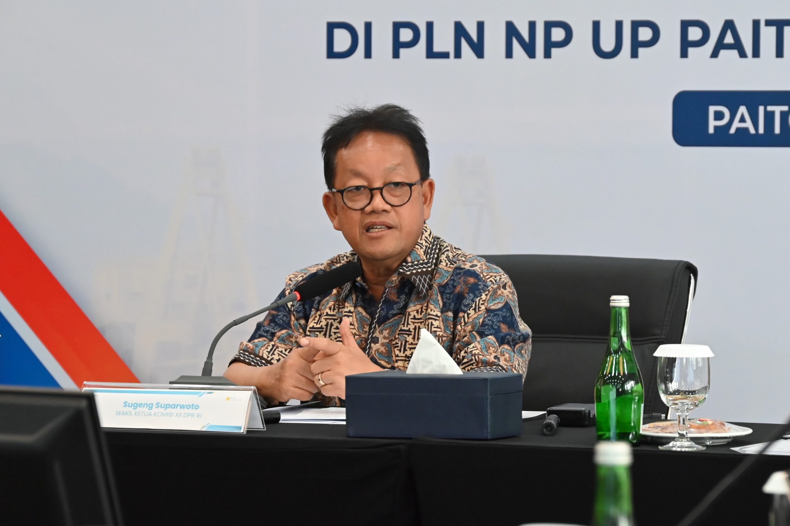 Wakil Ketua Komisi XII DPR RI Sugeng Suparwoto saat memimpin kunjungan kerja reses Komisi XII DPR RI ke PLTU Paiton, Probolinggo, Jawa Timur, Minggu (13/4/2025). Foto: Galuh/vel.