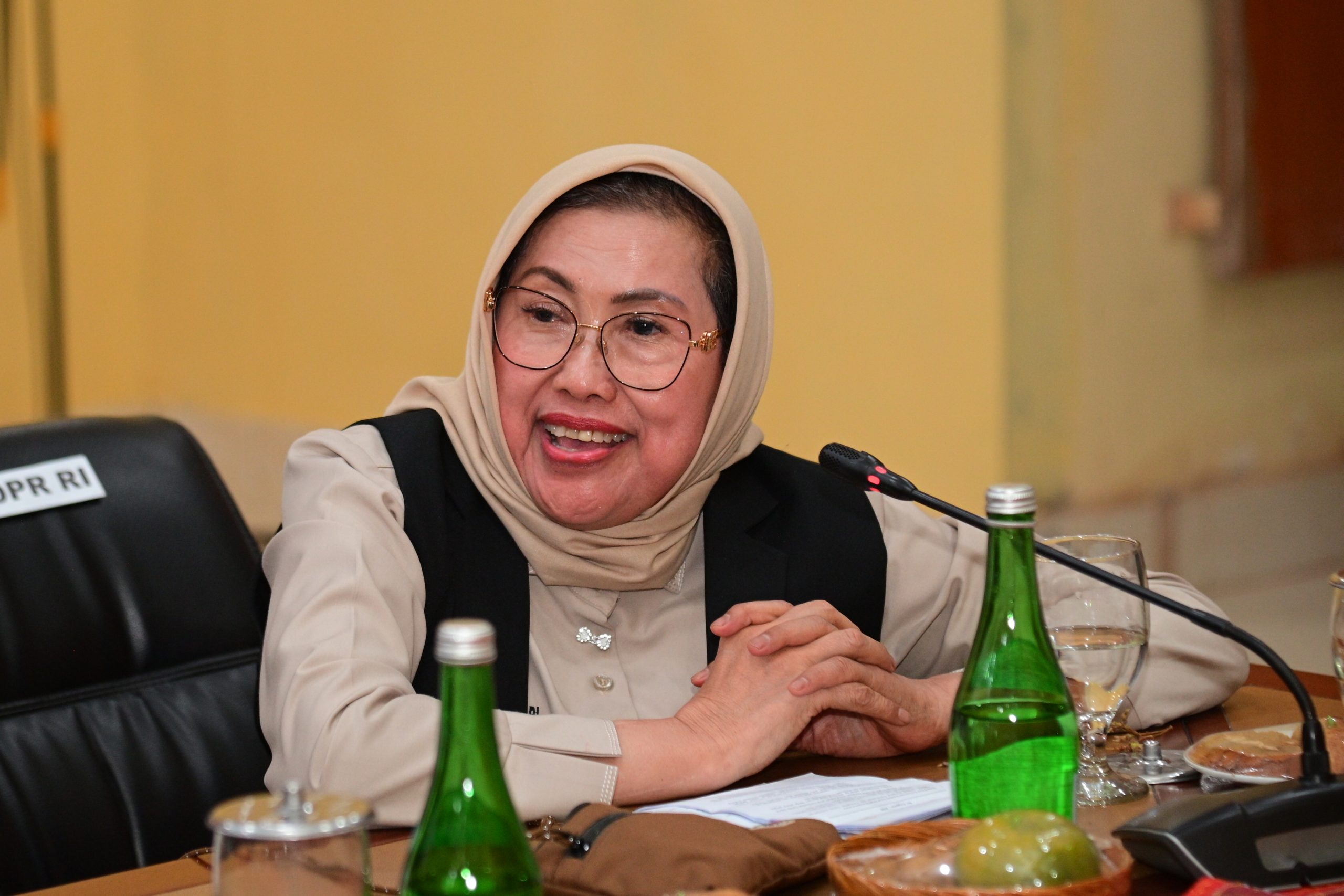 Anggota Komisi IV DPR RI Endang Setyawati Thohari saat mengikuti kunjungan kerja reses Komisi IV DPR RI di Medan, Sumatera Utara, Kamis (10/4/2025). Foto : Hans/Andri.
