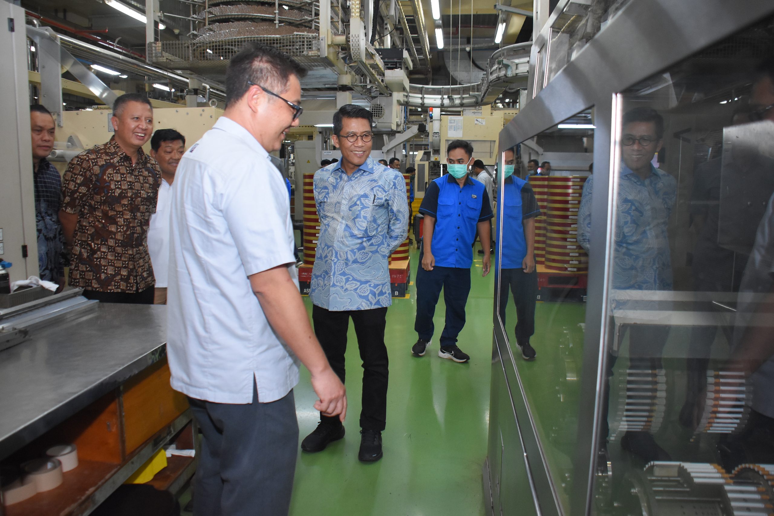 Ketua Komisi XI DPR RI, Mukhamad Misbakhun, saat memimpin langsung kunjungan ke PT Gudang Garam dalam rangka Kunjungan Kerja Reses, Pasuruan, Jawa Timur, Jumat (11/4/2025). Foto: Runi/vel.