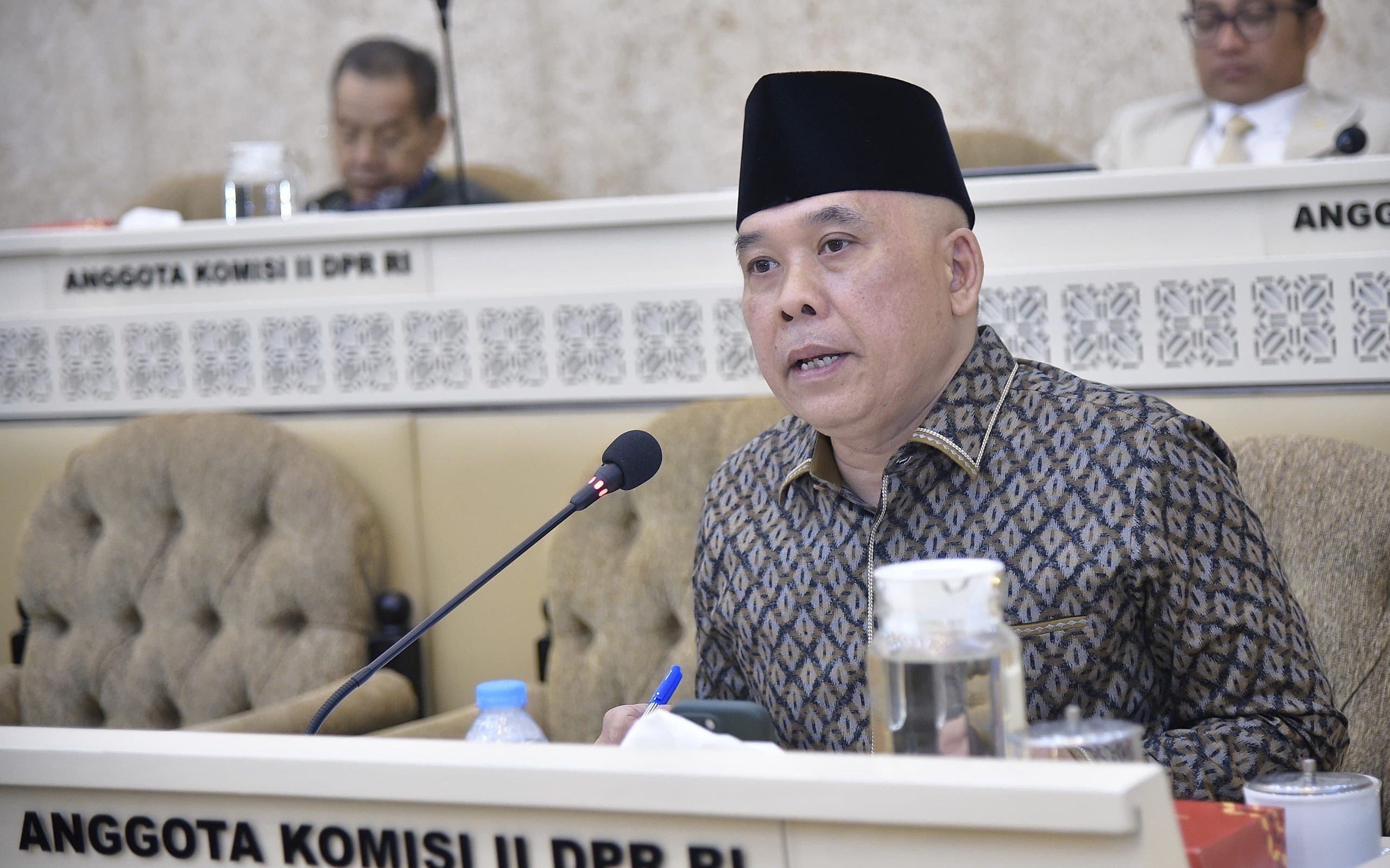 Anggota Komisi II DPR RI Heri Gunawan dalam Rapat Dengar Pendapat (RDP) Komisi II DPR RI dengan Ketua ORI, ANRI, dan LAN di Gedung DPR RI, Senayan, Jakarta, Rabu (23/4/2025). Foto : Mu/Andri.