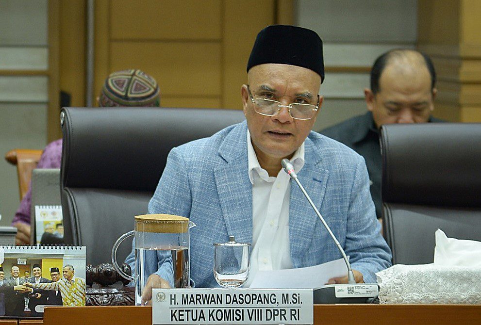 Ketua Komisi VIII DPR RI, Marwan Dasopang saat Rapat Dengar Pendapat (RDP) bersama Direktorat Jenderal Penyelenggaraan Haji dan Umrah (PHU) Kementerian Agama RI di Nusantara II, Senayan, Jakarta, Senin (19/5/2025). Foto : Runi/Andri.