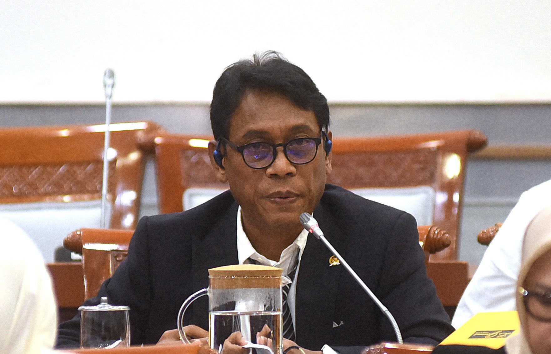 Anggota Komisi VIII DPR RI, I Ketut Kariasa Adnyana dalam agenda Rapat Kerja Komisi VIII dengan Menteri Sosial Saifullah Yusuf di Gedung Nusantara II, Senayan, Jakarta, Selasa (20/5/2025). Foto : Devi/Andri.
