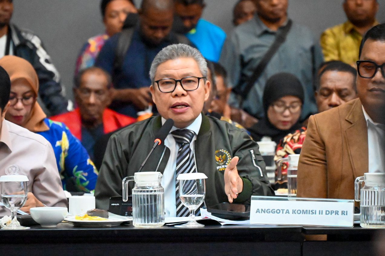 Anggota Komisi II Taufan Pawe saat mengikuti Kunjungan Kerja Panja Evaluasi Daerah Otonom Baru (DOB) ke Sorong, Papua Barat Daya, Sabtu (3/5/2025). Foto: Ridwan/vel.