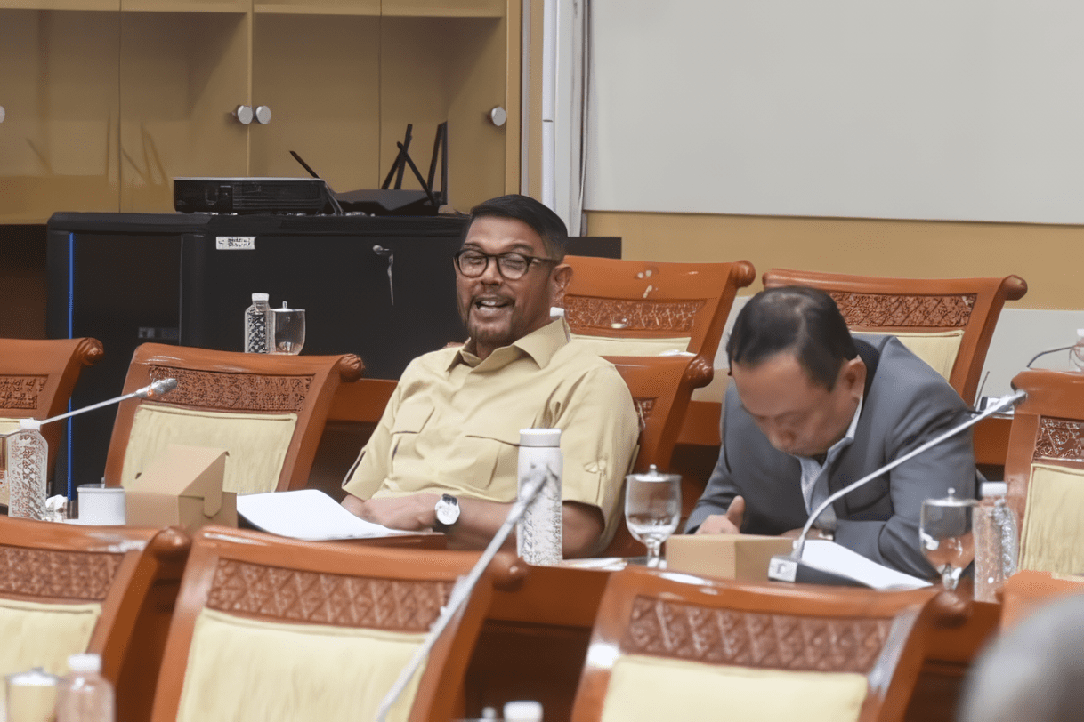 Anggota Komisi III DPR RI Nasir Djamil saat Rapat Dengar Pendapat Umum (RDPU dengan Ikatan Advokat Indonesia (IKADIN), di Gedung Nusantara I, Senayan, Jakarta, Senin (19/5/2025). Foto: Dep/vel.