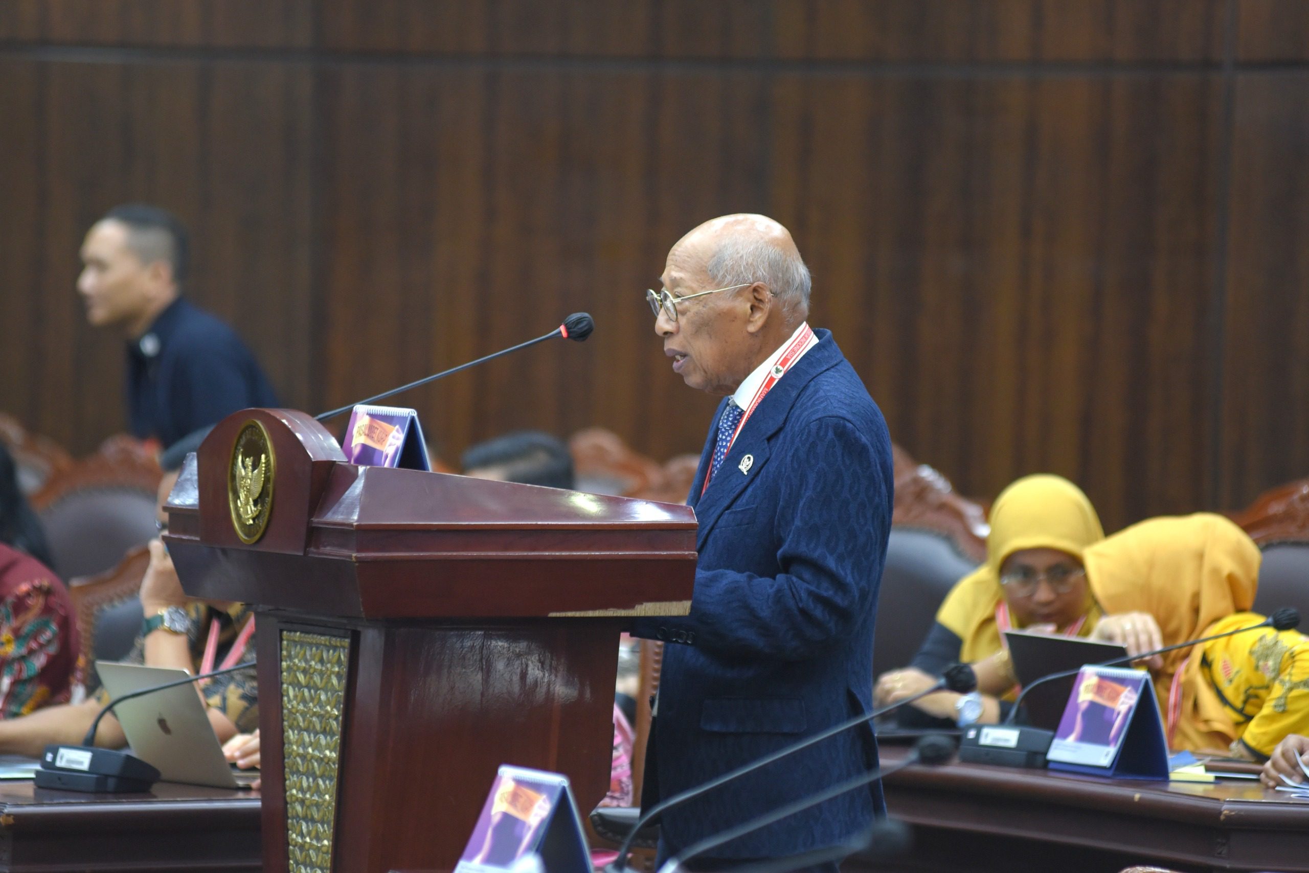 Tim Kuasa Hukum DPR RI, I Wayan Sudirta, saat sidang uji materiil Undang-Undang Nomor 17 Tahun 2023 tentang Kesehatan di Mahkamah Konstitusi (MK), Jumat (16/5/2025). Foto: Geraldi/vel.