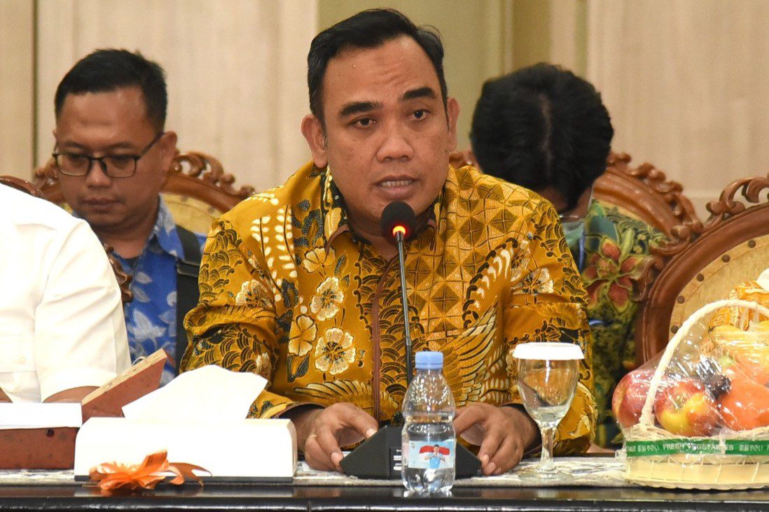 Anggota Badan Urusan Rumah Tangga (BURT) DPR RI Ali Zamroni saat pertemuan dengan Wakil Gubernur Banten beserta jajaran dan PT Jasindo, di Banten, Senin (19/5/2025). Foto: Arief/vel.
