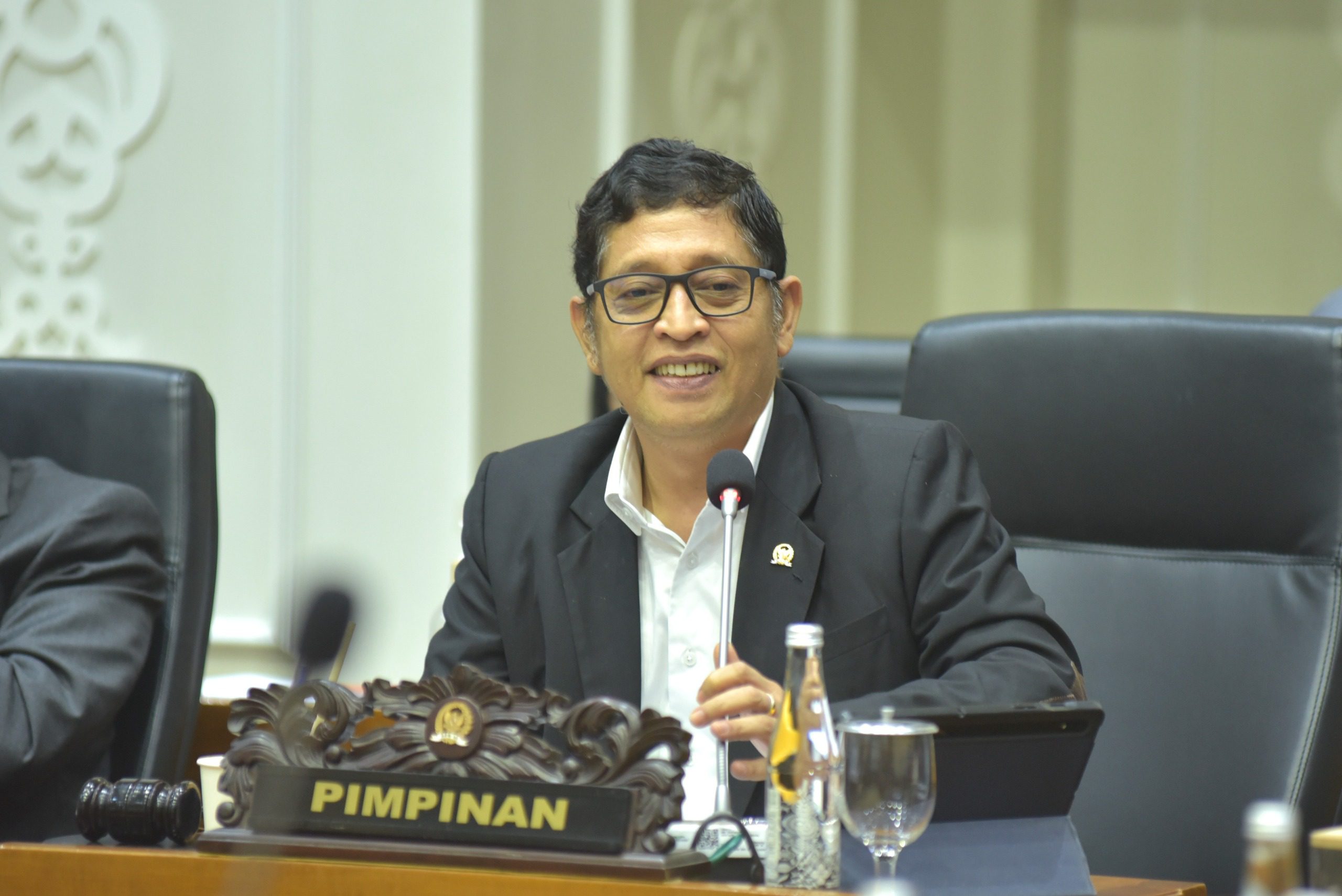 Ketua Badan Legislasi (Baleg) DPR RI Bob Hasan dalam Rapat Dengar Pendapat Umum Baleg DPR RI bersama koalisi masyarakat sipil untuk RUU PPRT, jaringan nasional advokasi pekerja rumah tangga (JALA PRT), hingga koordinator konsolidasi mahasiswa Indonesia dengan agenda terkait RUU PPRT di Gedung Nusantara I DPR RI, Senayan, Jakarta, Senin (5/5/2025). Foto : Geraldi/Andri.