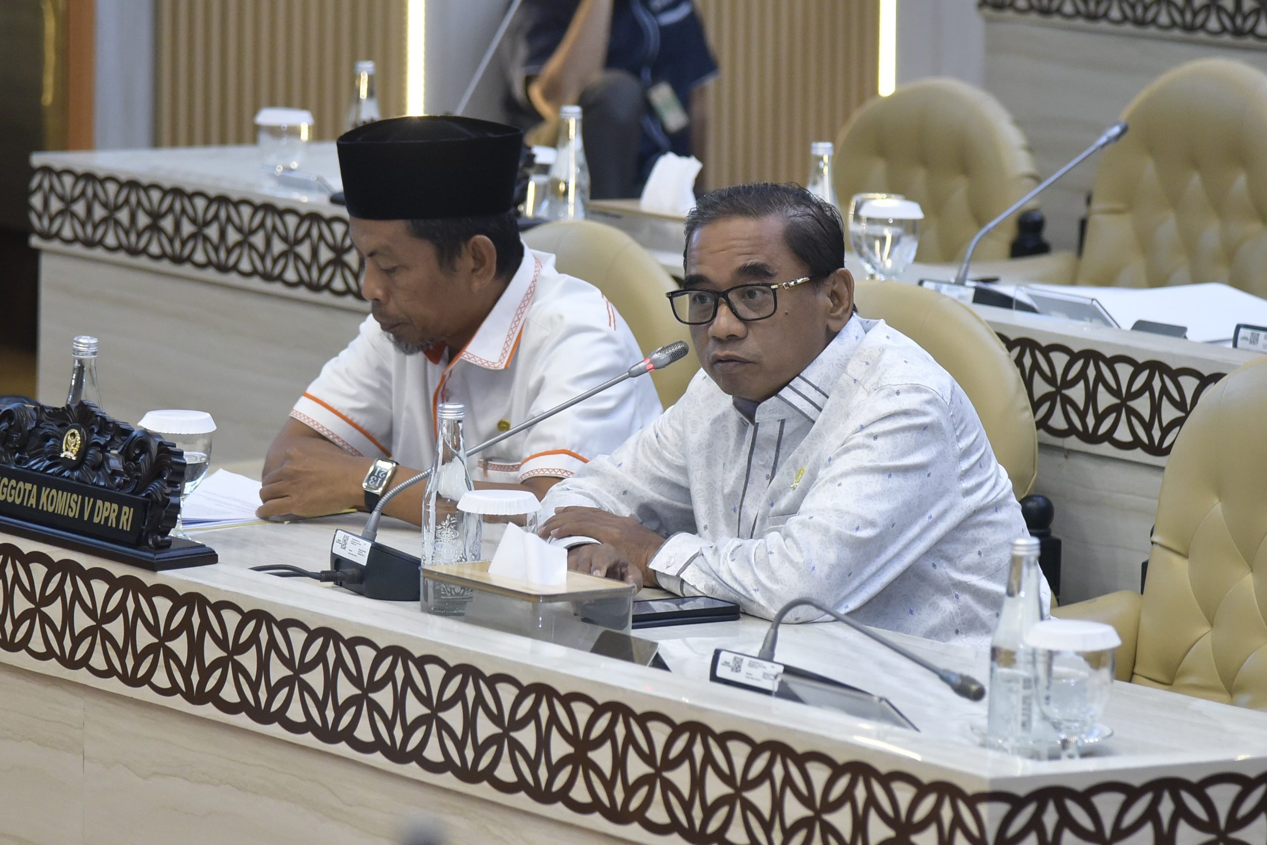 Anggota Komisi V DPR RI Ahmad Fauzi, saat Rapat Kerja Komisi V dengan Kementerian Perhubungan di Gedung DPR RI, Senayan, Jakarta, Kamis (8/5/2025). Foto: Munchen/vel.