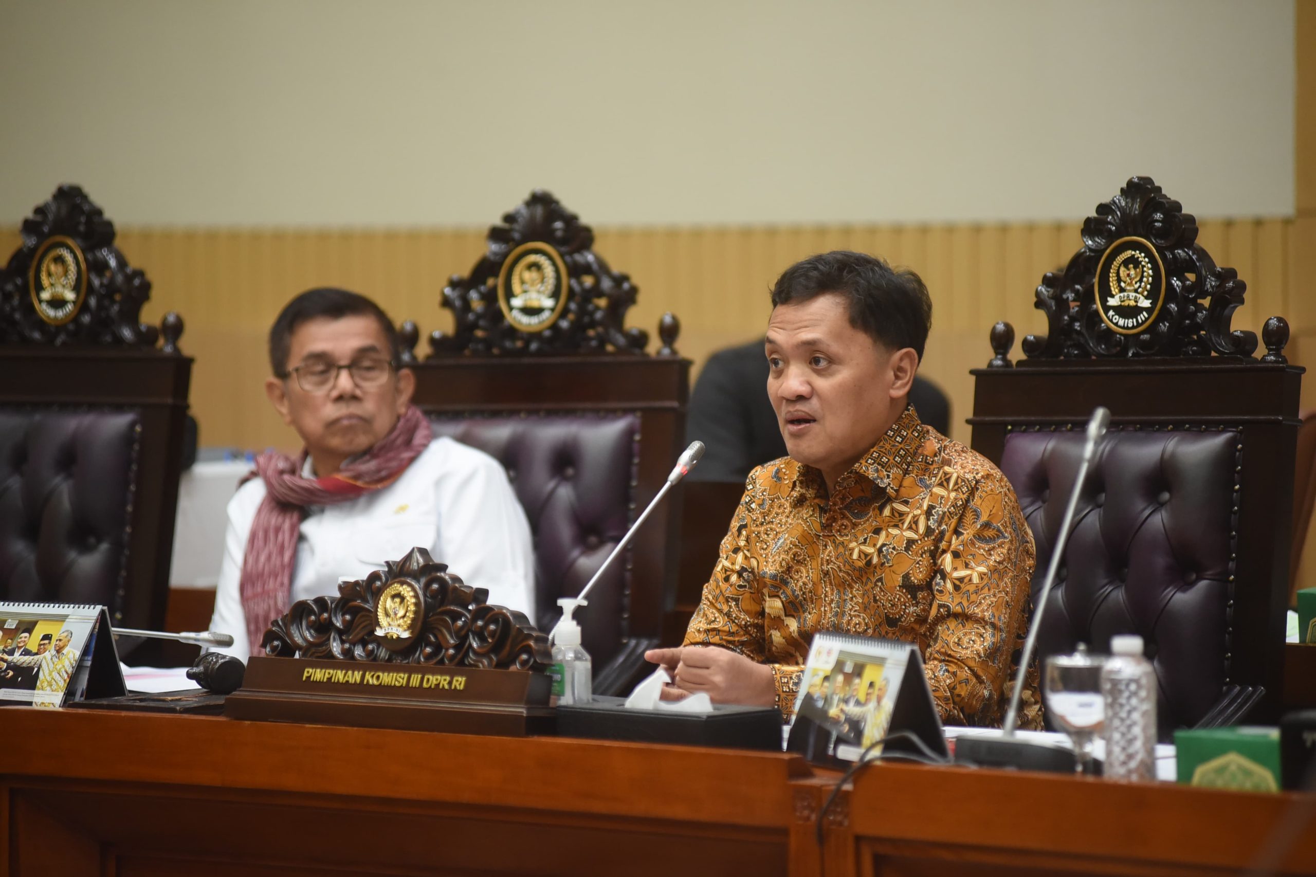 Ketua Komisi III DPR RI Habiburokhman saat memimpin RDP dengan Jamdatun, di Gedung Nusantara II, Senayan, Jakarta, Selasa (6/5/2025). Foto : Devi/Andri.