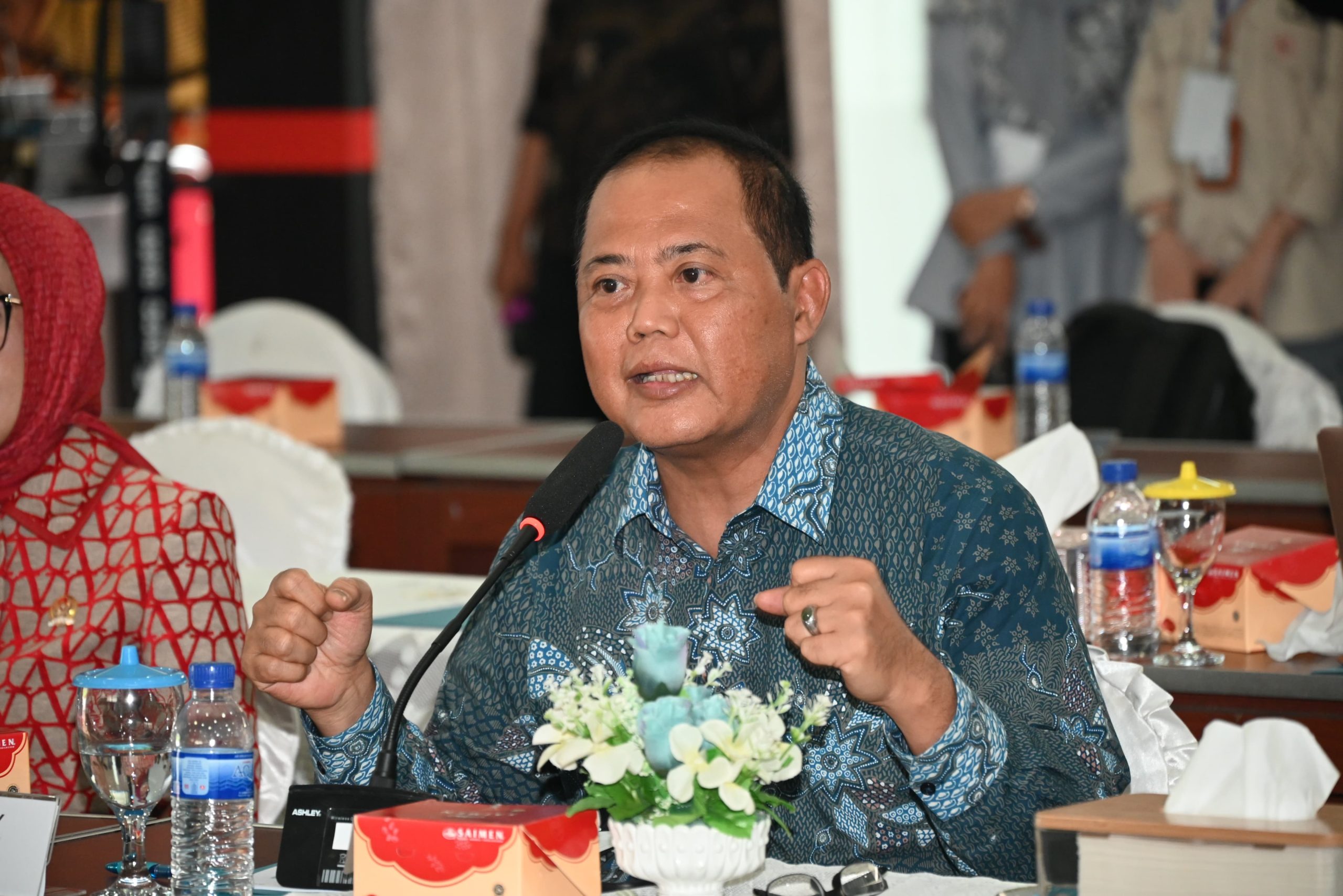 Anggota Komisi X DPR RI Juliyatmono saat mengikuti Kunjungan Kerja Komisi X ke Jambi, Kamis (8/5/2025). Foto: Eko/vel.