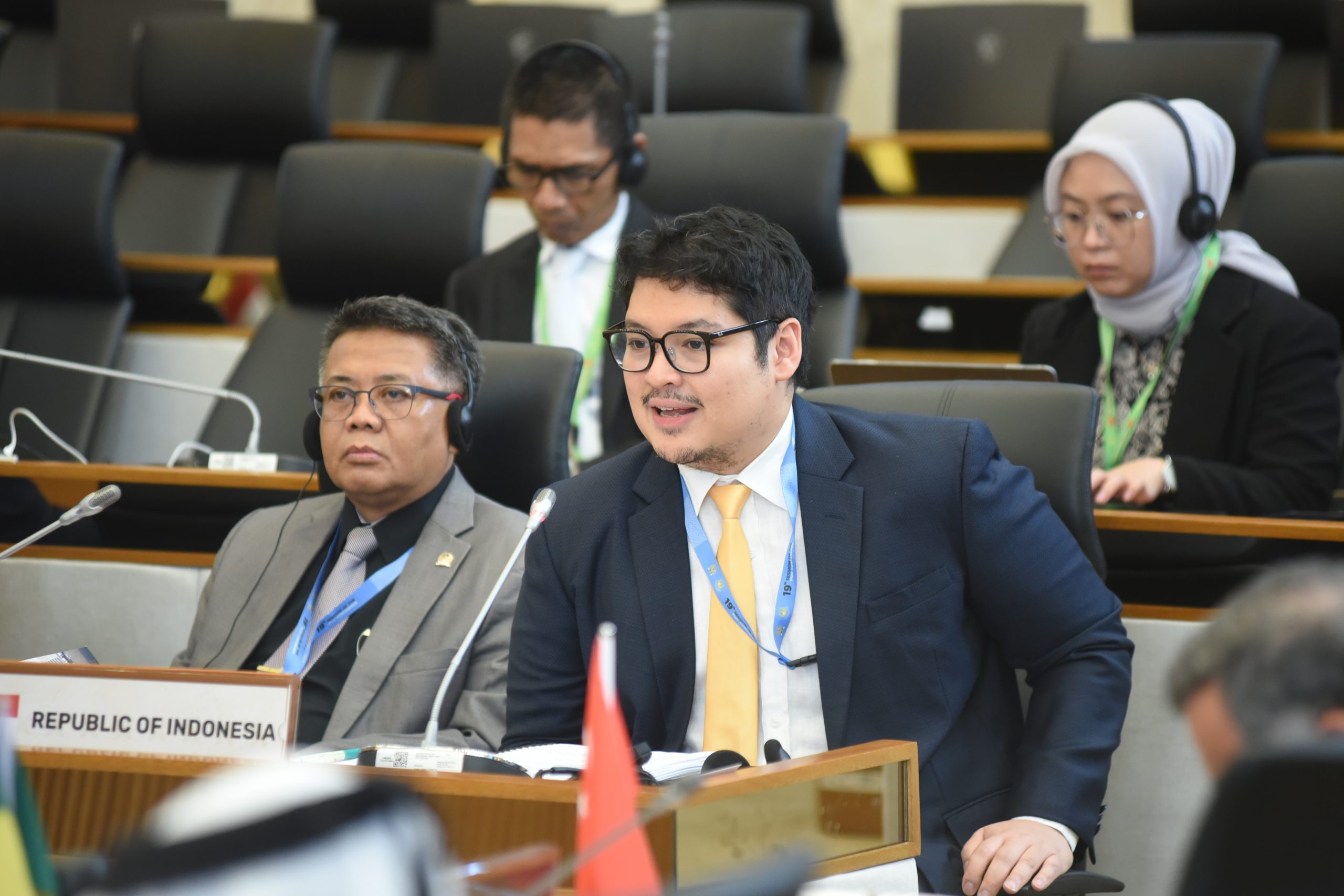 Wakil Ketua Badan Kerja Sama Antar-Parlemen (BKSAP) DPR RI, Ravindra Airlangga, dalam Sidang Komite Tetap Ekonomi Uni Parlemen Negara-Negara Anggota OKI (PUIC), Senin (12/5/2025). Foto: Jaka/vel.