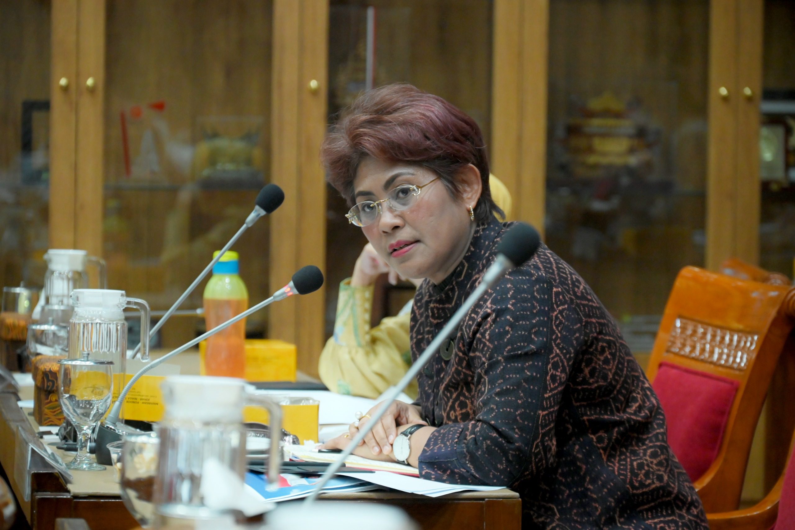 Anggota Komisi X DPR RI Mercy Chriesty Barends saat RDP Panja Pendidikan Daerah 3T Mengenai Rencana Program Sekolah Rakyat di Gedung Nusantara I, Senayan, Jakarta, Senin (19/5/2025). Foto: Mentari/vel.