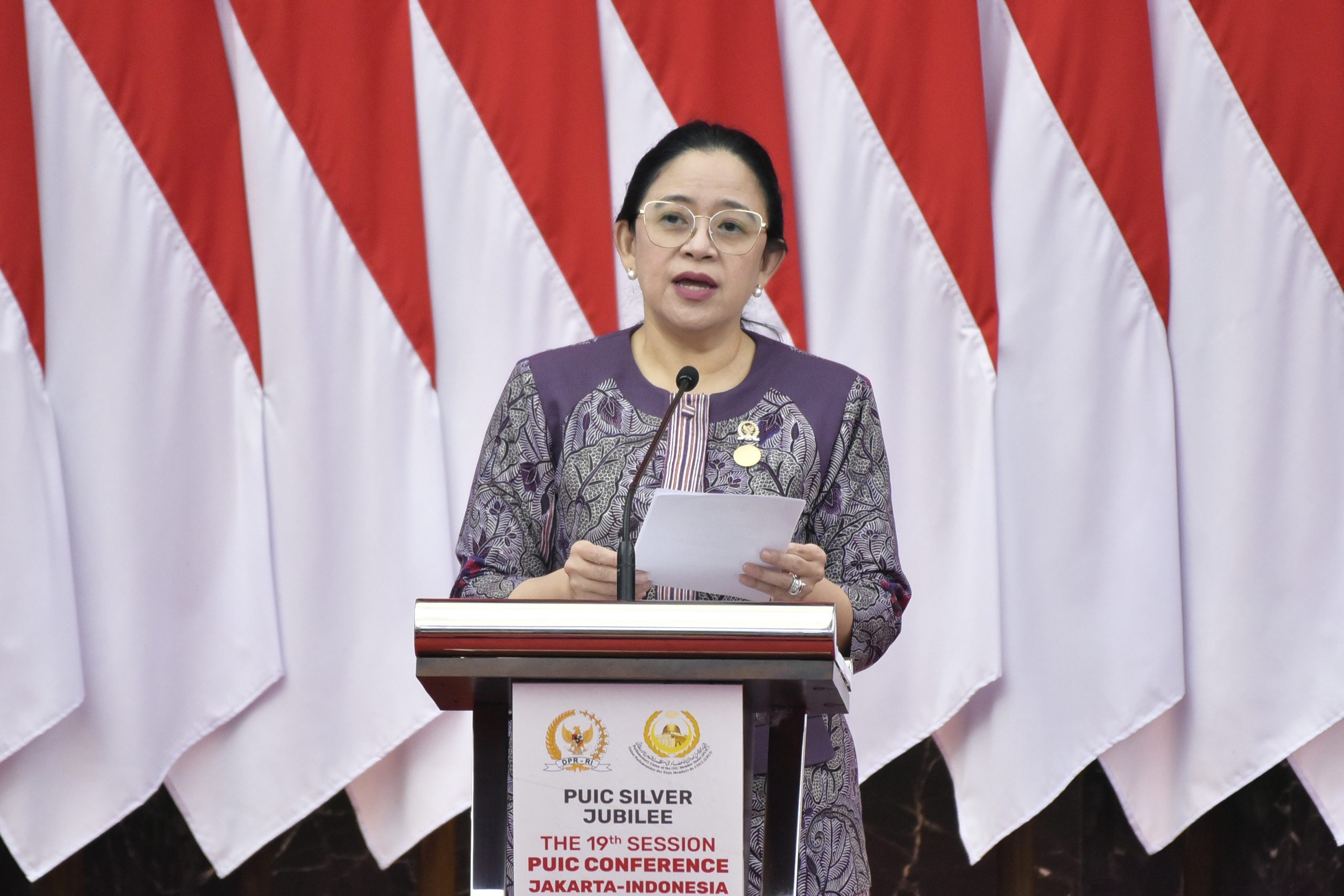 Ketua DPR RI Dr. (H.C.) Puan Maharani saat menyampaikan sambutan dalam upacara transisi presidensi (Transition Ceremony of Presidency), dalam ruang Paripurna DPR RI, Senayan, jakarta, Rabu (14/5/2025). Foto: Munchen/vel.