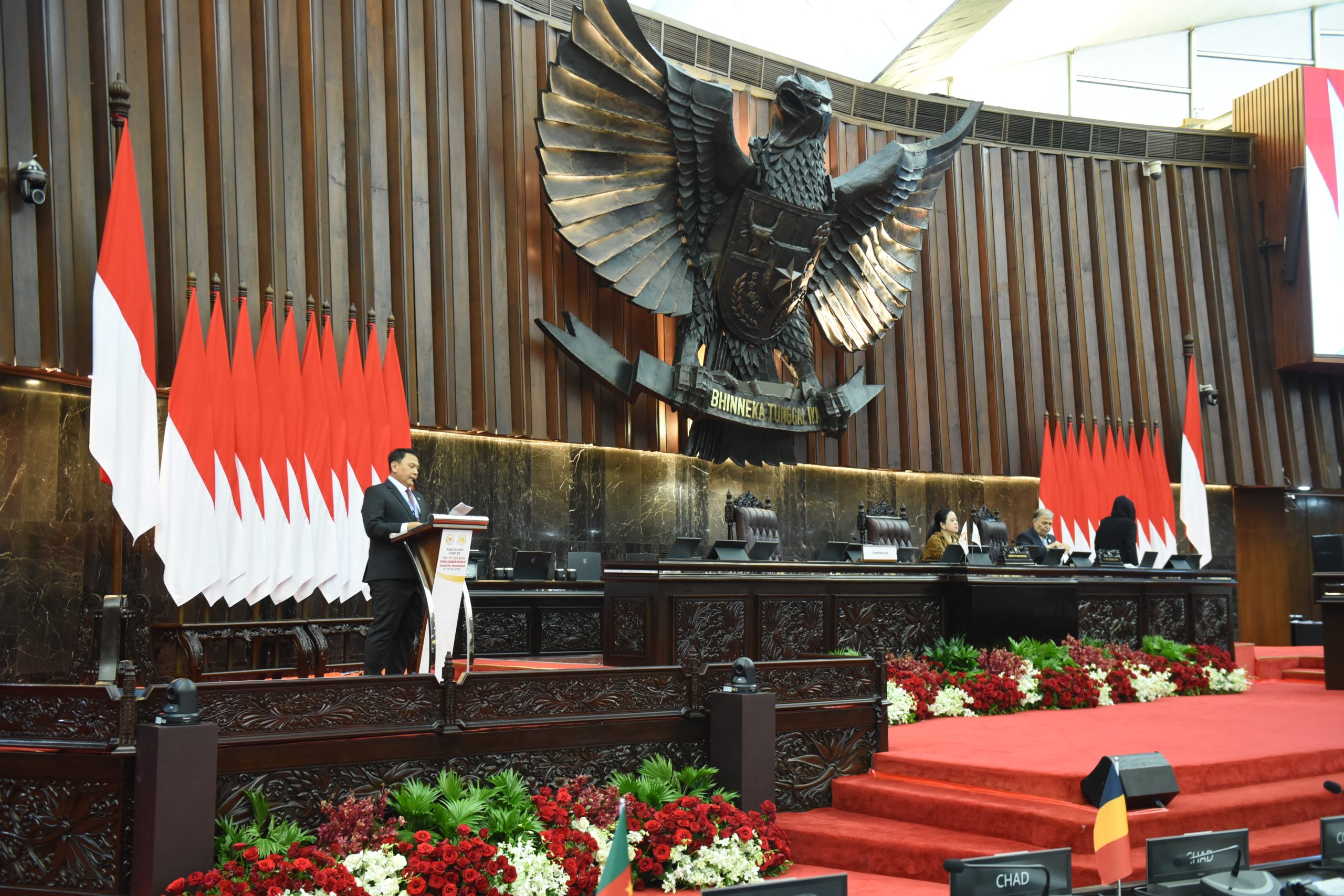 Ketua BKSAP DPR RI, Mardani Ali Sera, saat membacakan Deklarasi Jakarta dalam Penutupan PUIC Ke-19 di Gedung Nusantara, Senayan, Jakarta, Kamis (15/5/2025). Foto: Jaka/vel.
