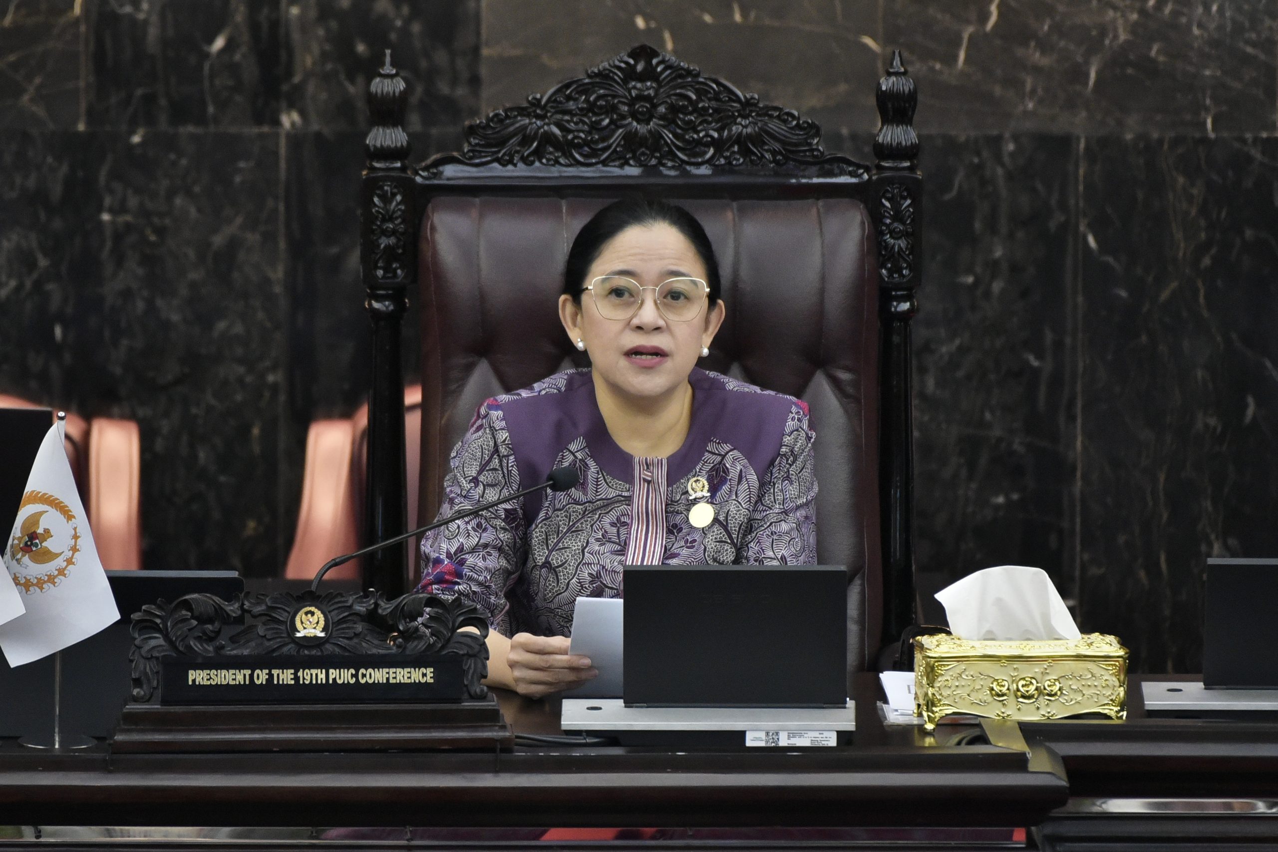 Ketua DPR RI Puan Maharani saat memimpin sidang Komite Umum (General Committee) Parliamentary Union of the OIC Member States (PUIC) atau konferensi Persatuan Parlemen negara-negara yang tergabung dalam Organisasi Kerjasama Islam (OKI) di Ruang Paripurna, Gedung Nusantara, Kompleks Parlemen, Senayan, Jakarta, Rabu (14/5/2025). Foto : Munchen/Andri.